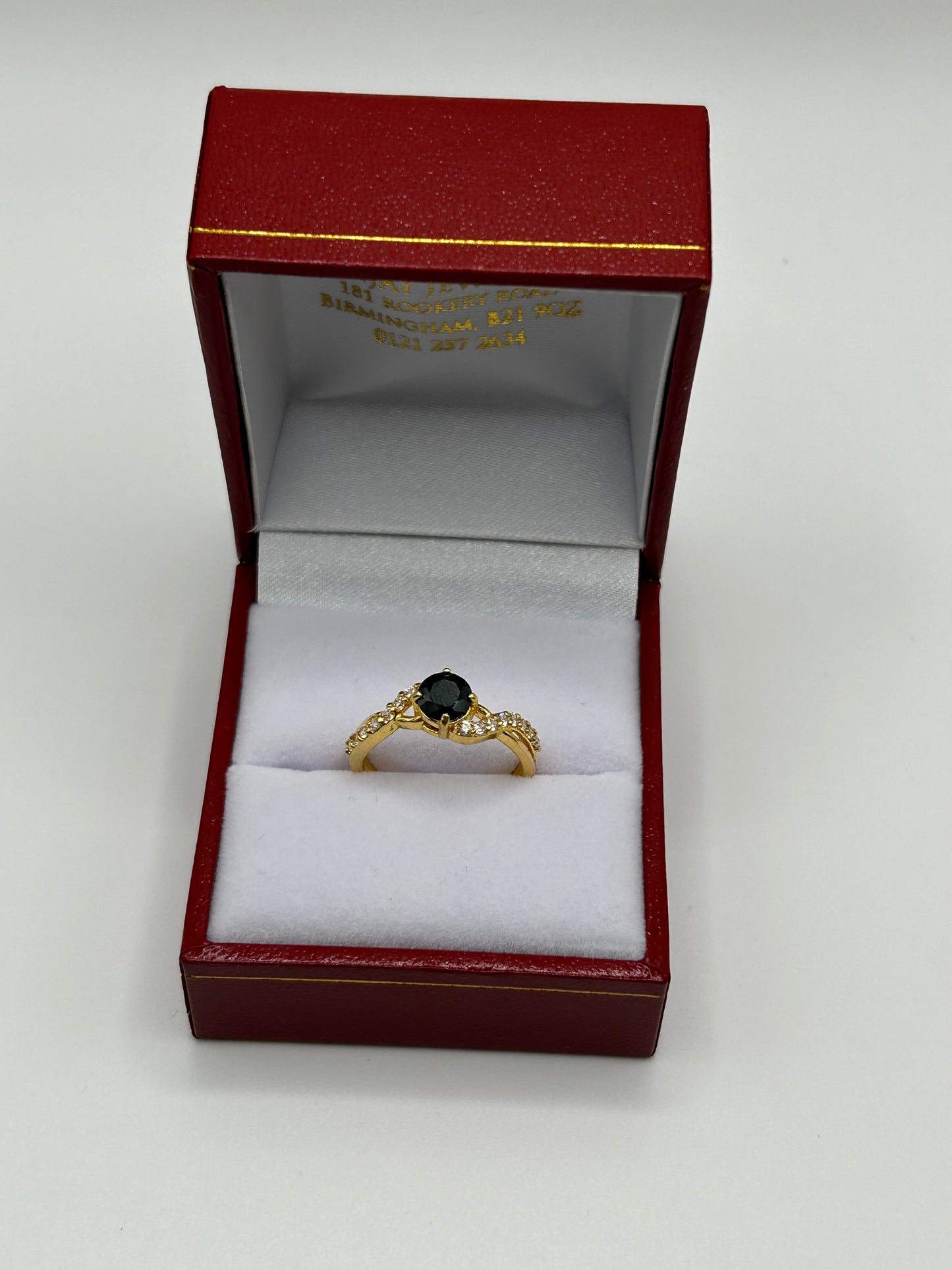 22ct Gold Ladies Ring 3.1 grams Hallmarked Size k1/2