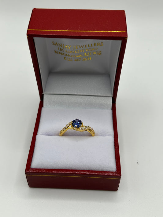 22ct Gold Ladies Ring 2.1 grams Hallmarked size L