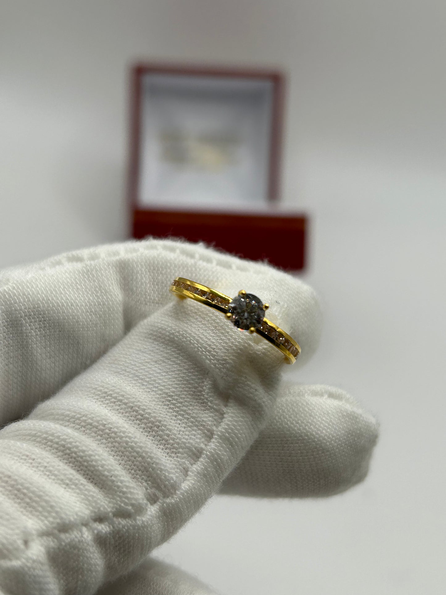 22ct Gold Ladies Ring Size J Hallmarked