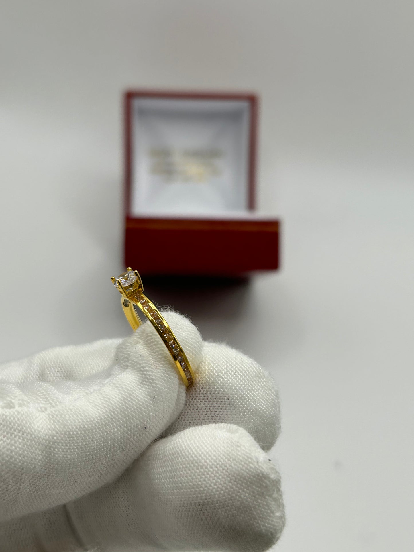 22ct Gold Ladies Ring Size J Hallmarked