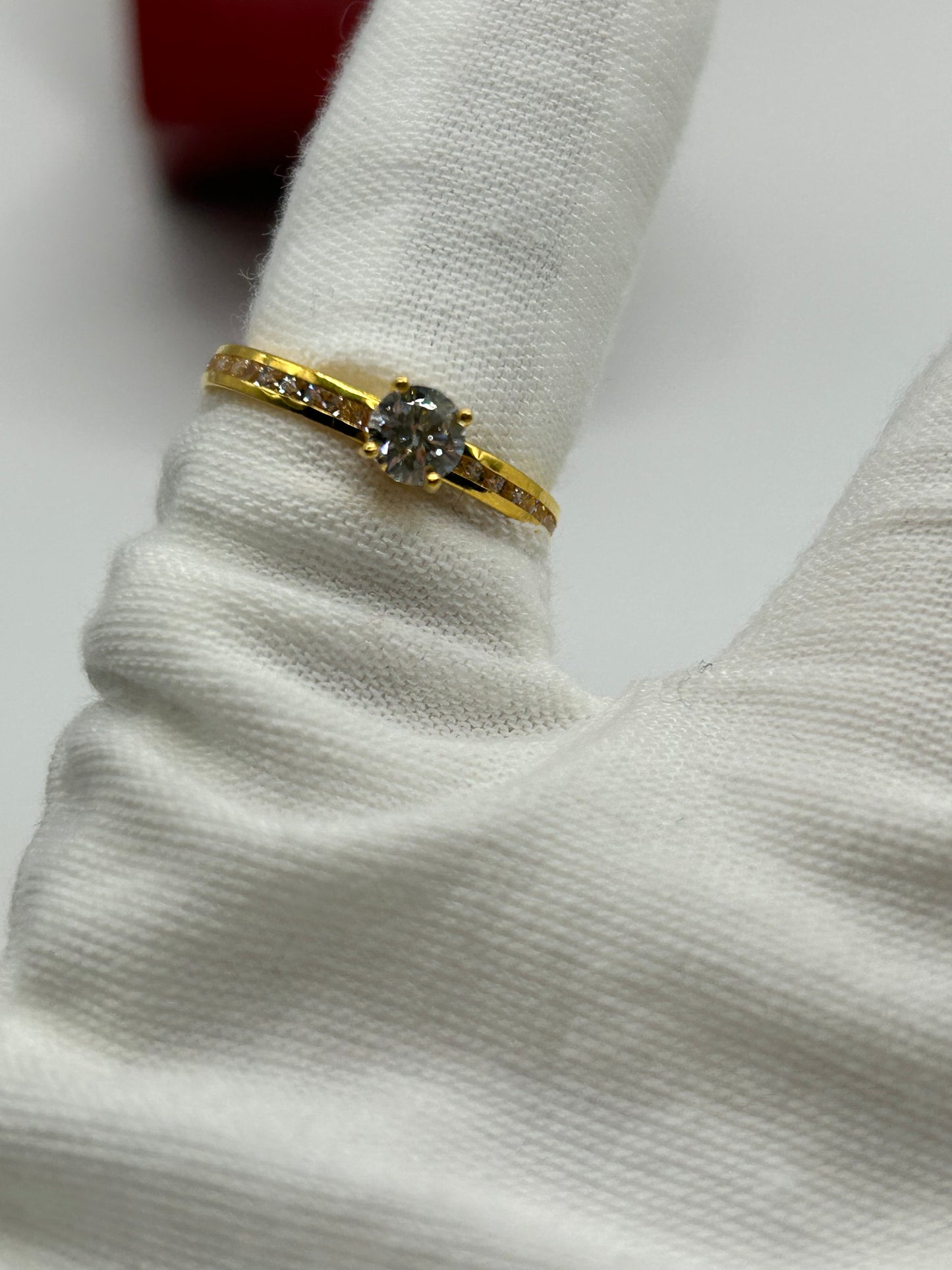 22ct Gold Ladies Ring Size J Hallmarked