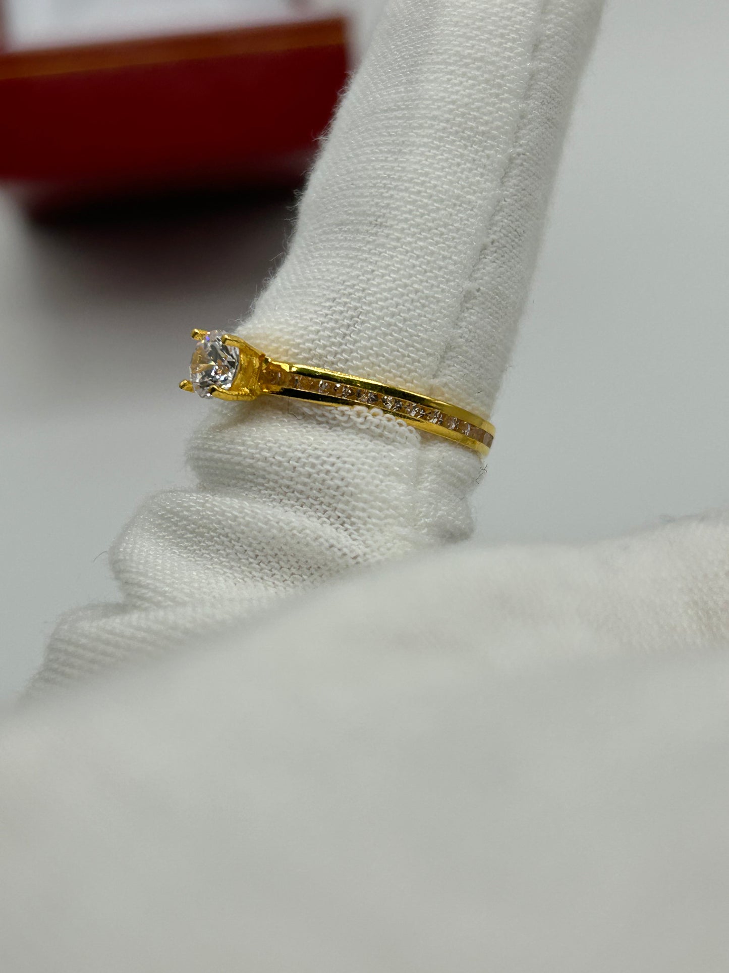 22ct Gold Ladies Ring Size J Hallmarked