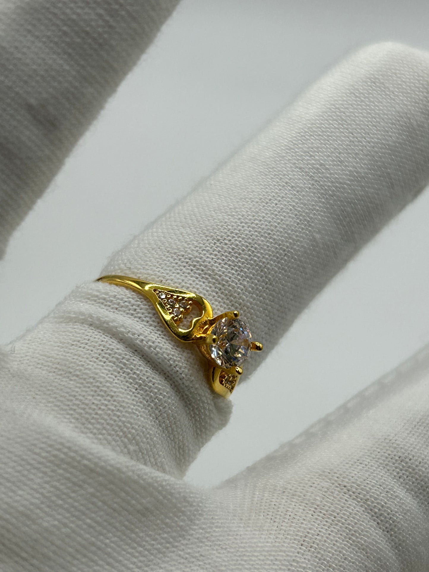 22ct Gold Ring Ladies 2.2 grams Size P