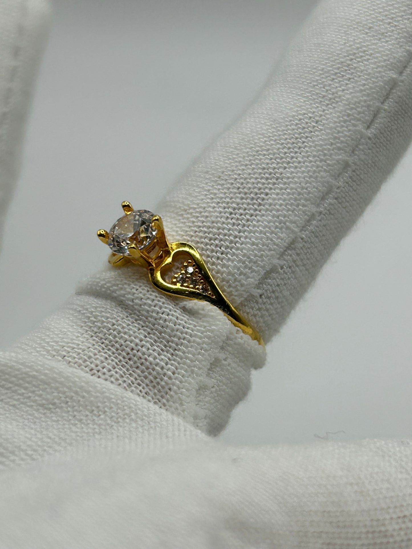 22ct Gold Ring Ladies 2.2 grams Size P