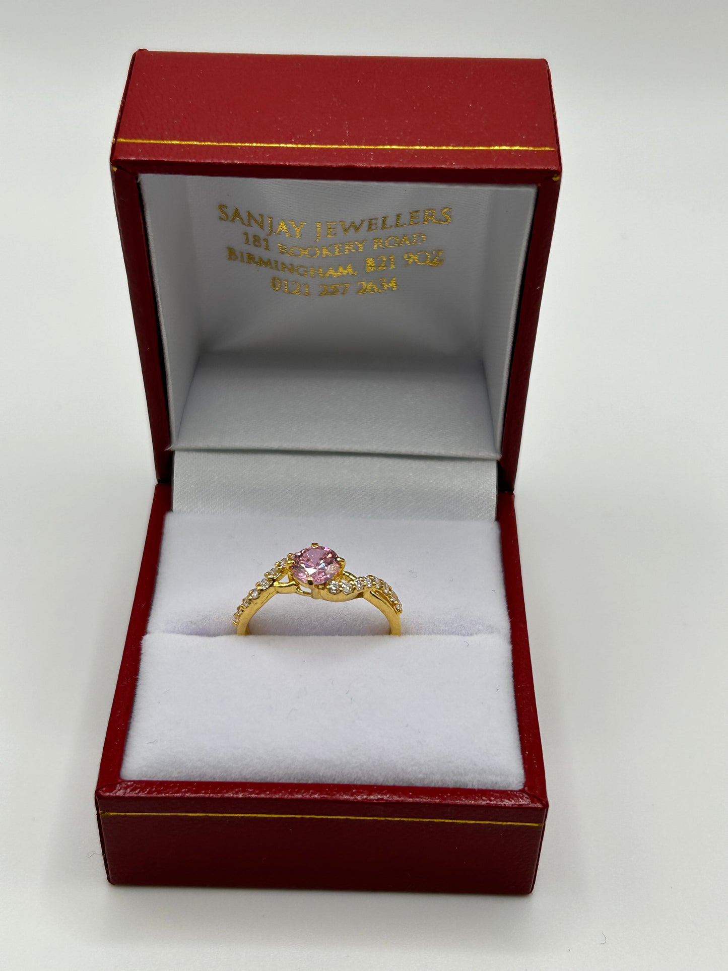 22ct Gold Ladies Ring 2.2 grams size L