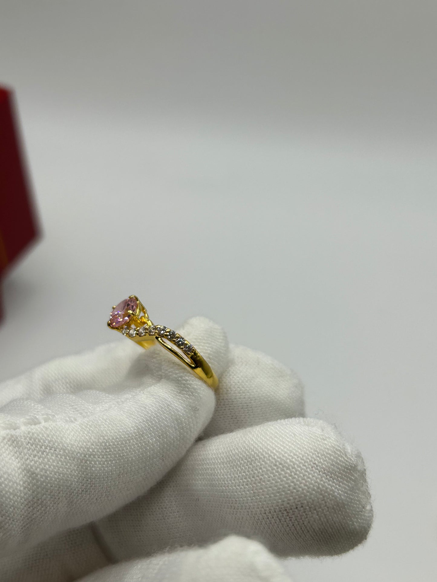 22ct Gold Ladies Ring 2.2 grams size L