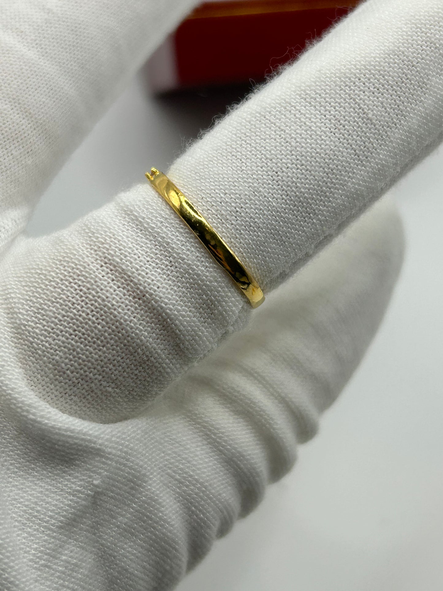 22ct Gold Ladies Ring 3.2 grams size N