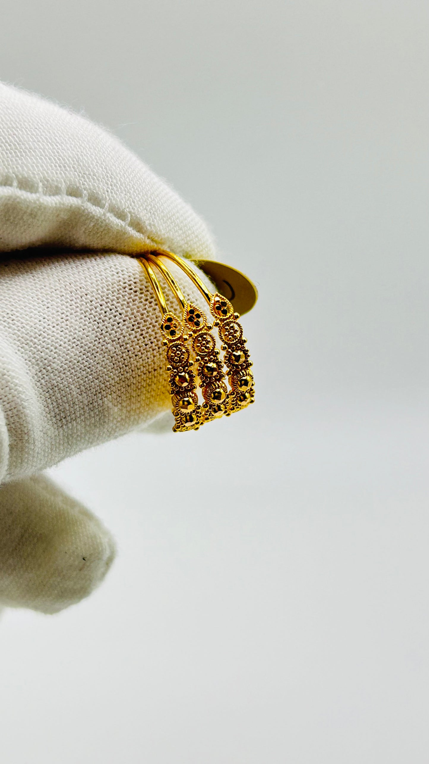 22ct Gold Ring – 3.6g – Size R (Hallmarked)