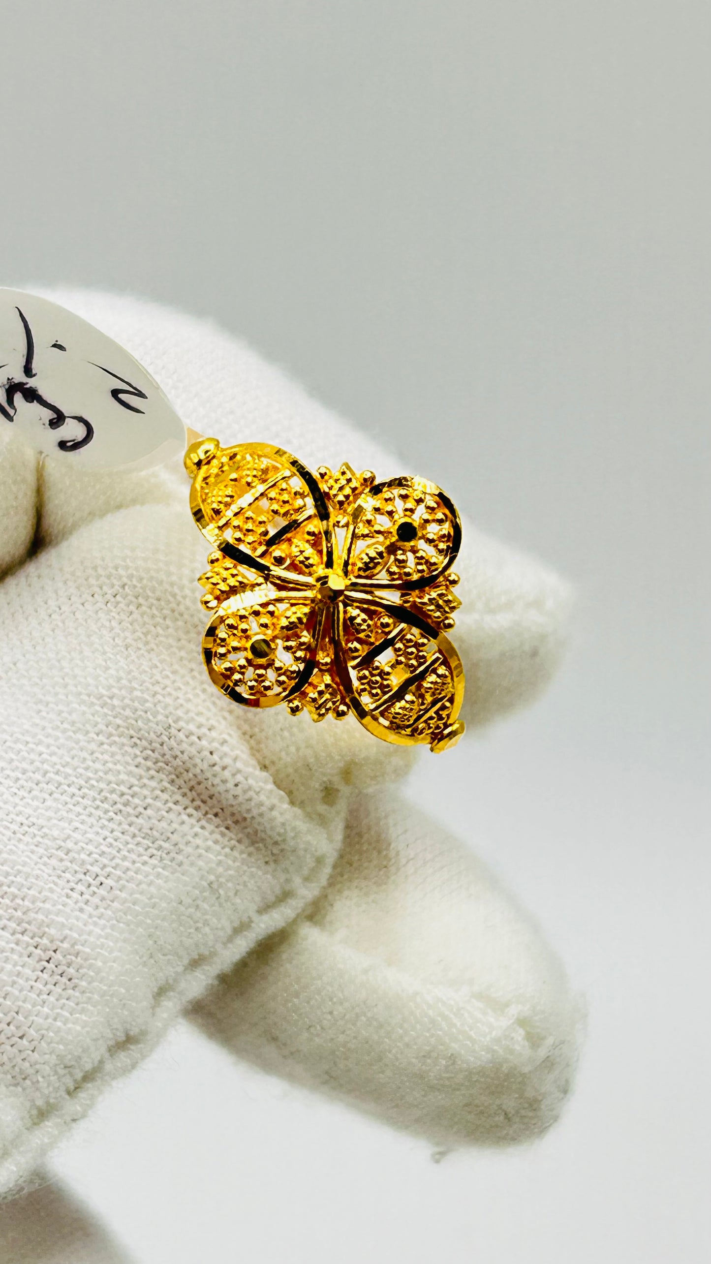 22ct Gold Ring – 2.1g – Size M (Hallmarked)