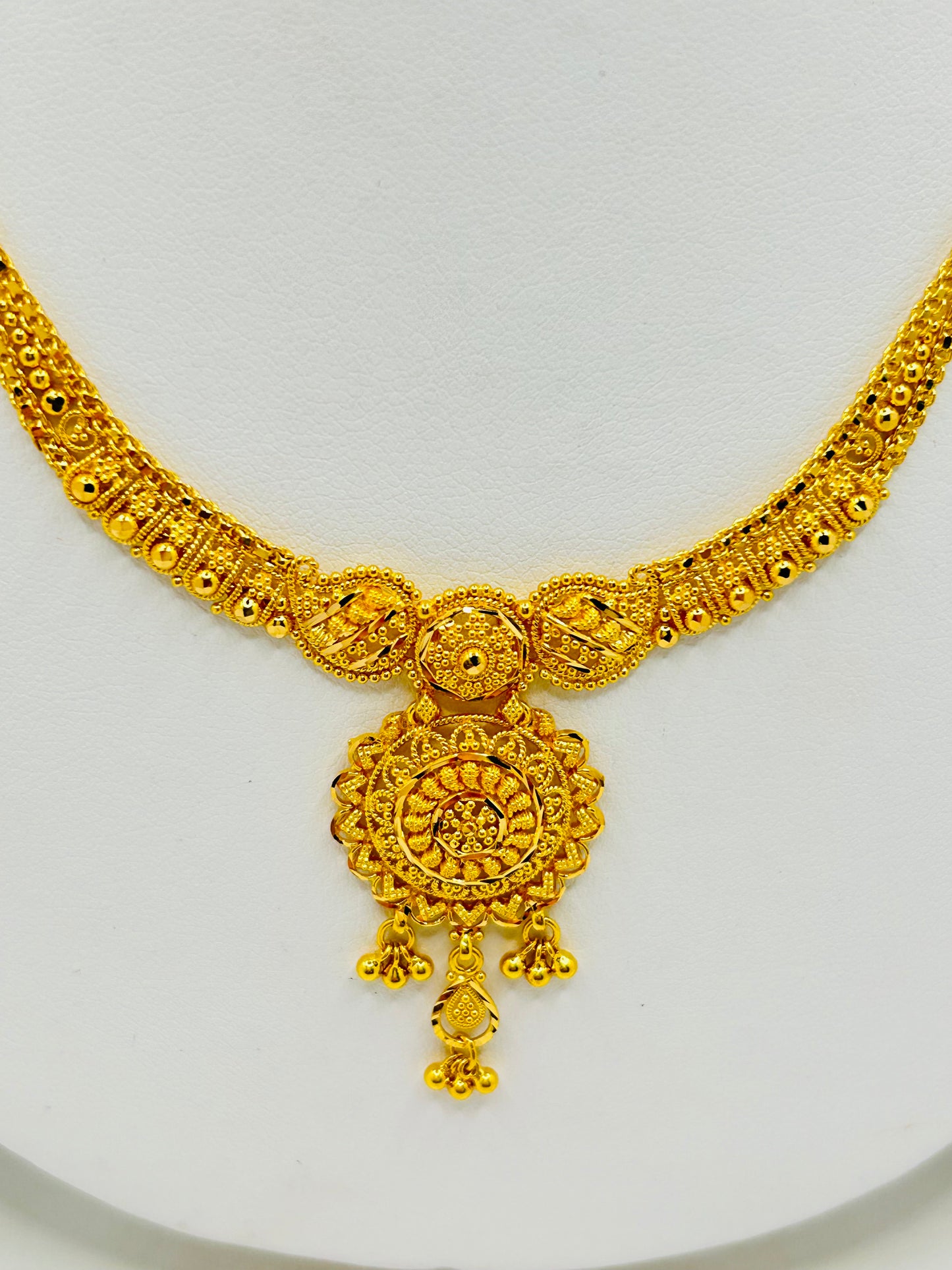 22ct Gold Bridal Set – Necklace & Matching Earrings – 16.8g (Hallmarked)