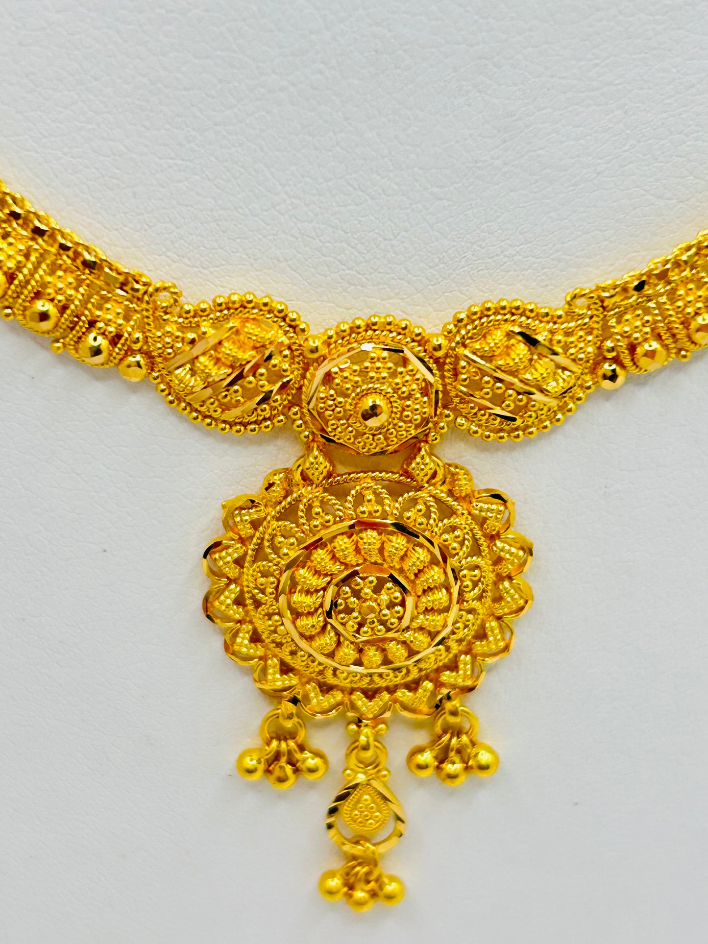 22ct Gold Bridal Set – Necklace & Matching Earrings – 16.8g (Hallmarked)