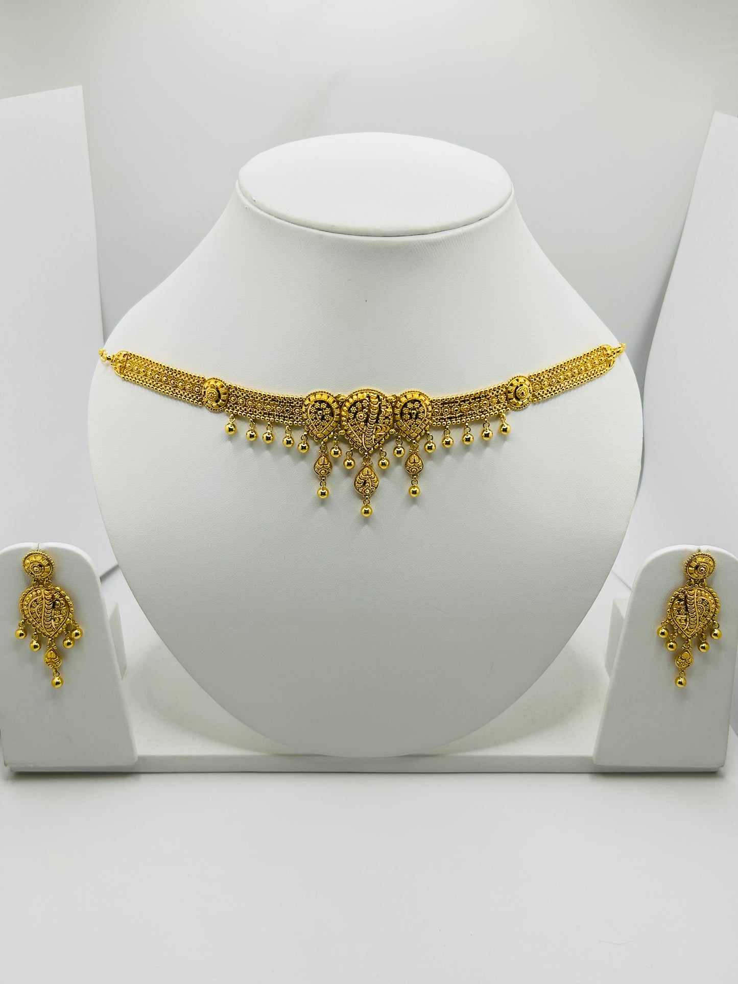 22ct Gold Bridal Choker Set – Necklace and Matching Earrings – 34.5g (Hallmarked)
