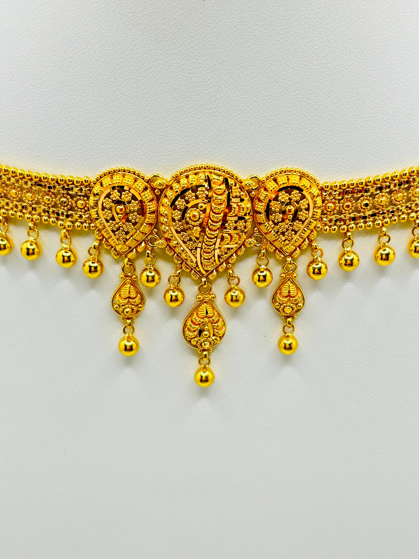 22ct Gold Bridal Choker Set – Necklace and Matching Earrings – 34.5g (Hallmarked)