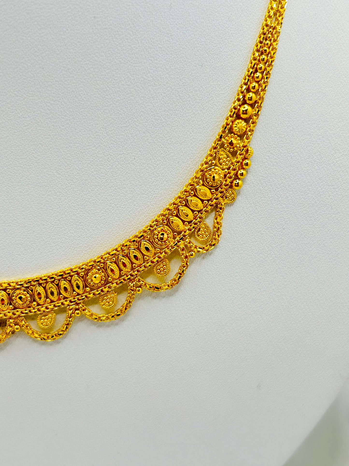 22ct Gold Bridal Set – Necklace and Matching Earrings – 27.0g (Hallmarked)