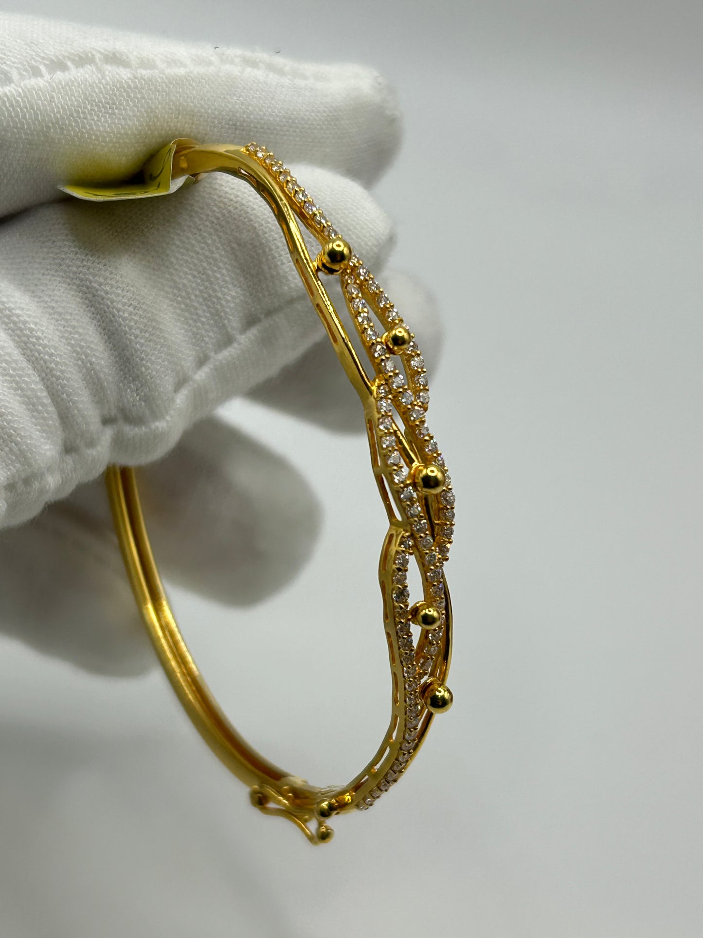 22ct Gold Bangle 10.6 grams Hallmarked