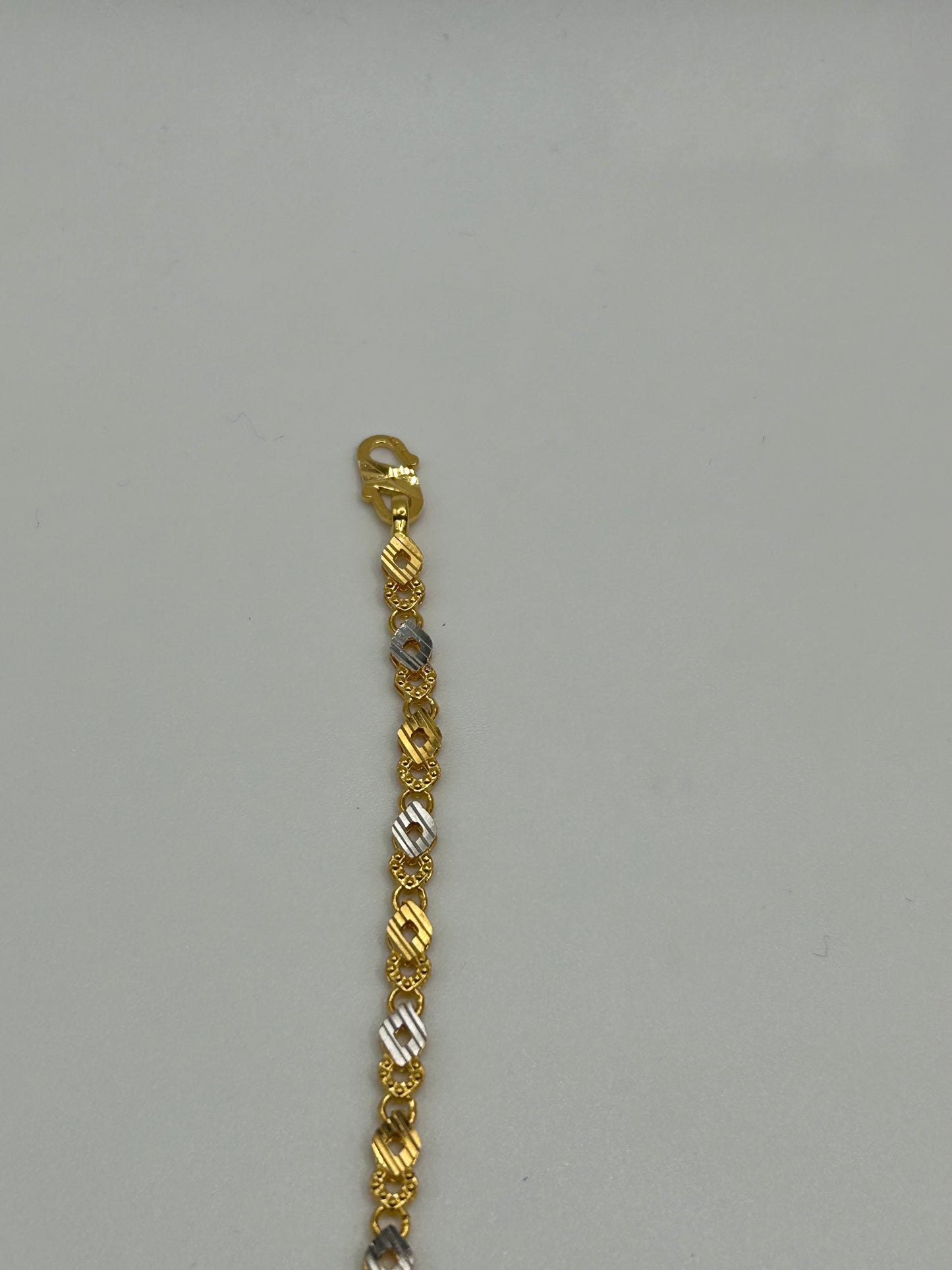 22ct Gold Bracelet 5.8 grams Hallmarked