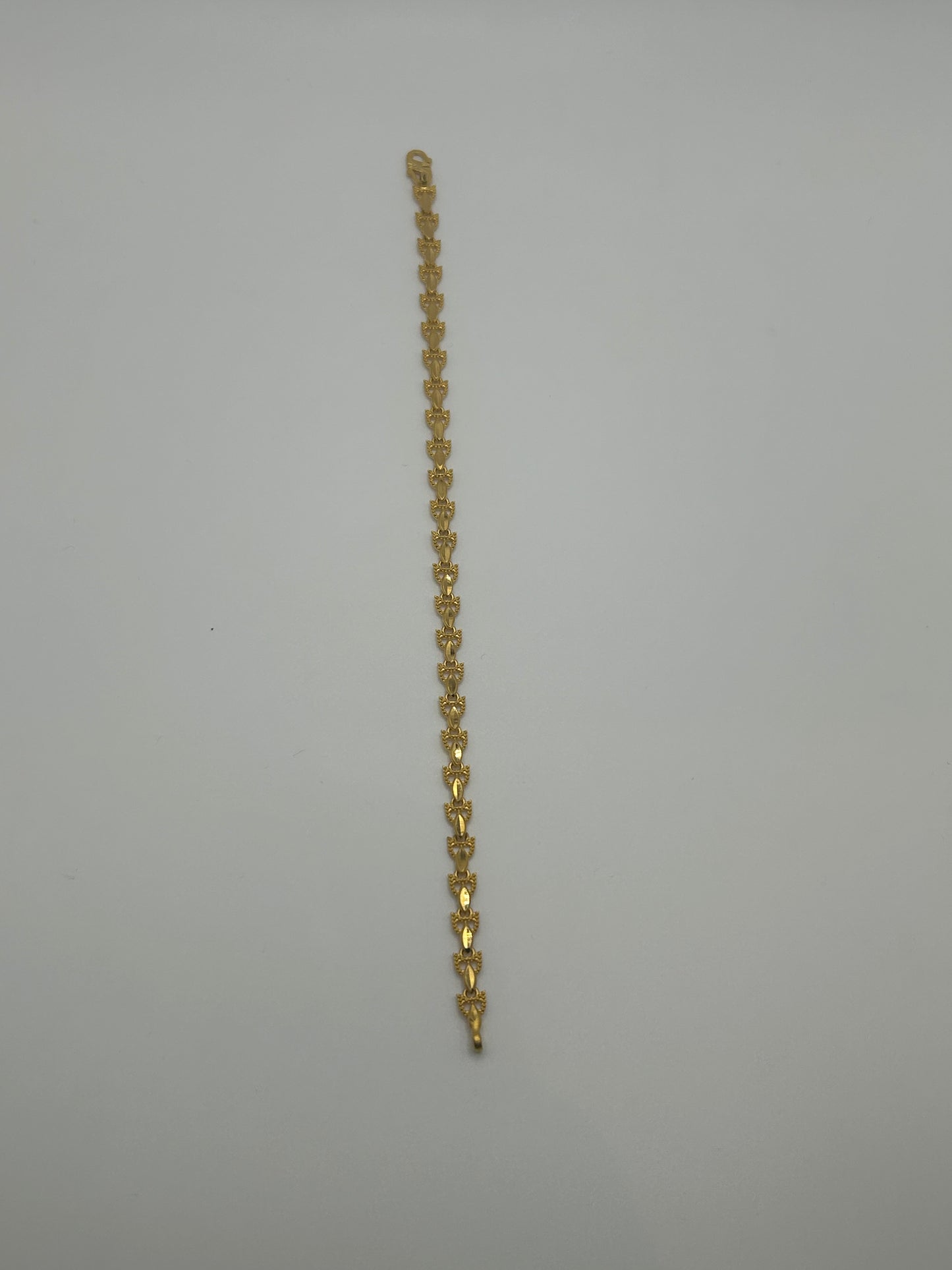 22ct Gold Ladies Bracelet - 8.0 grams Hallmarked