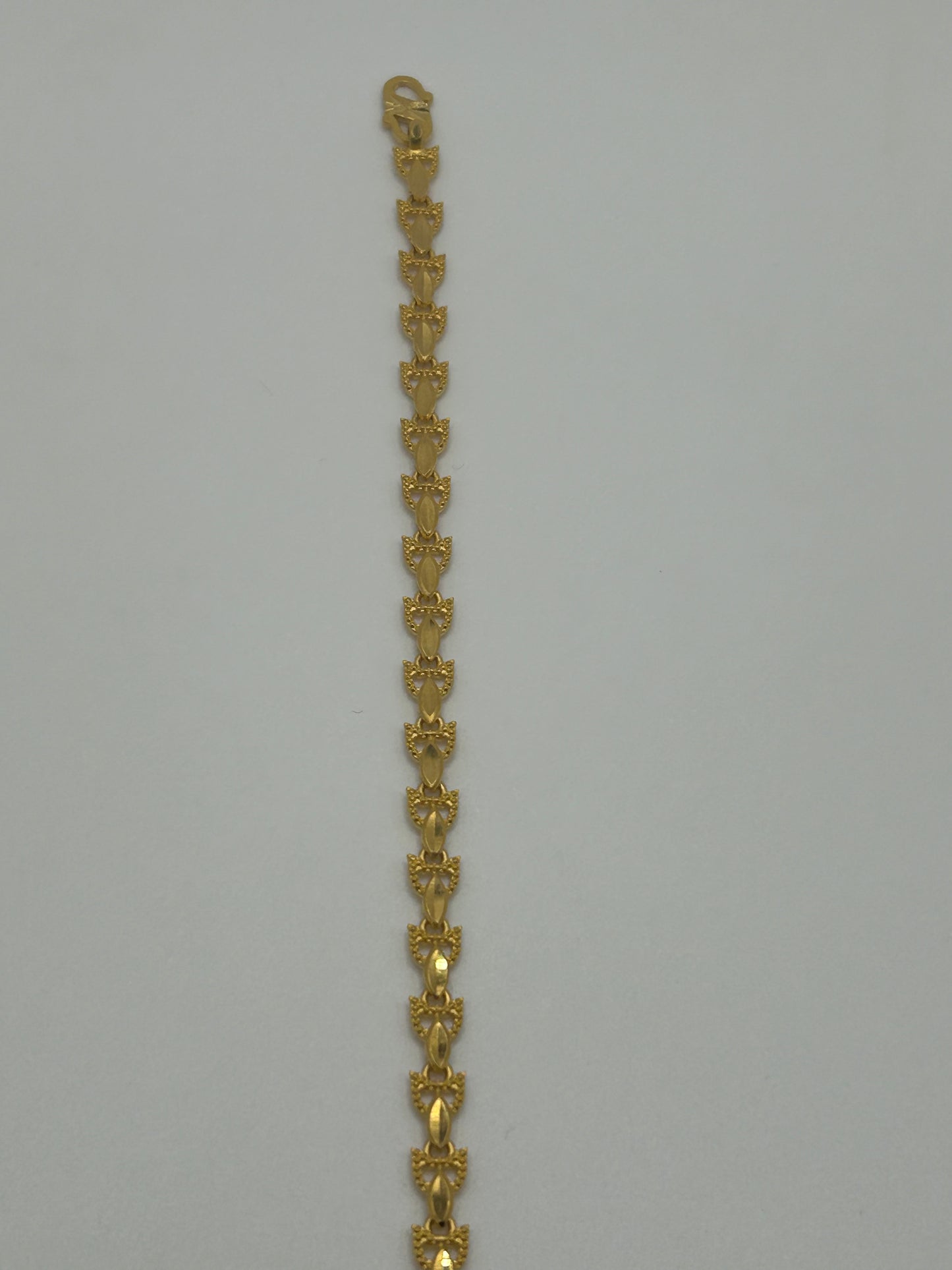 22ct Gold Ladies Bracelet - 8.0 grams Hallmarked