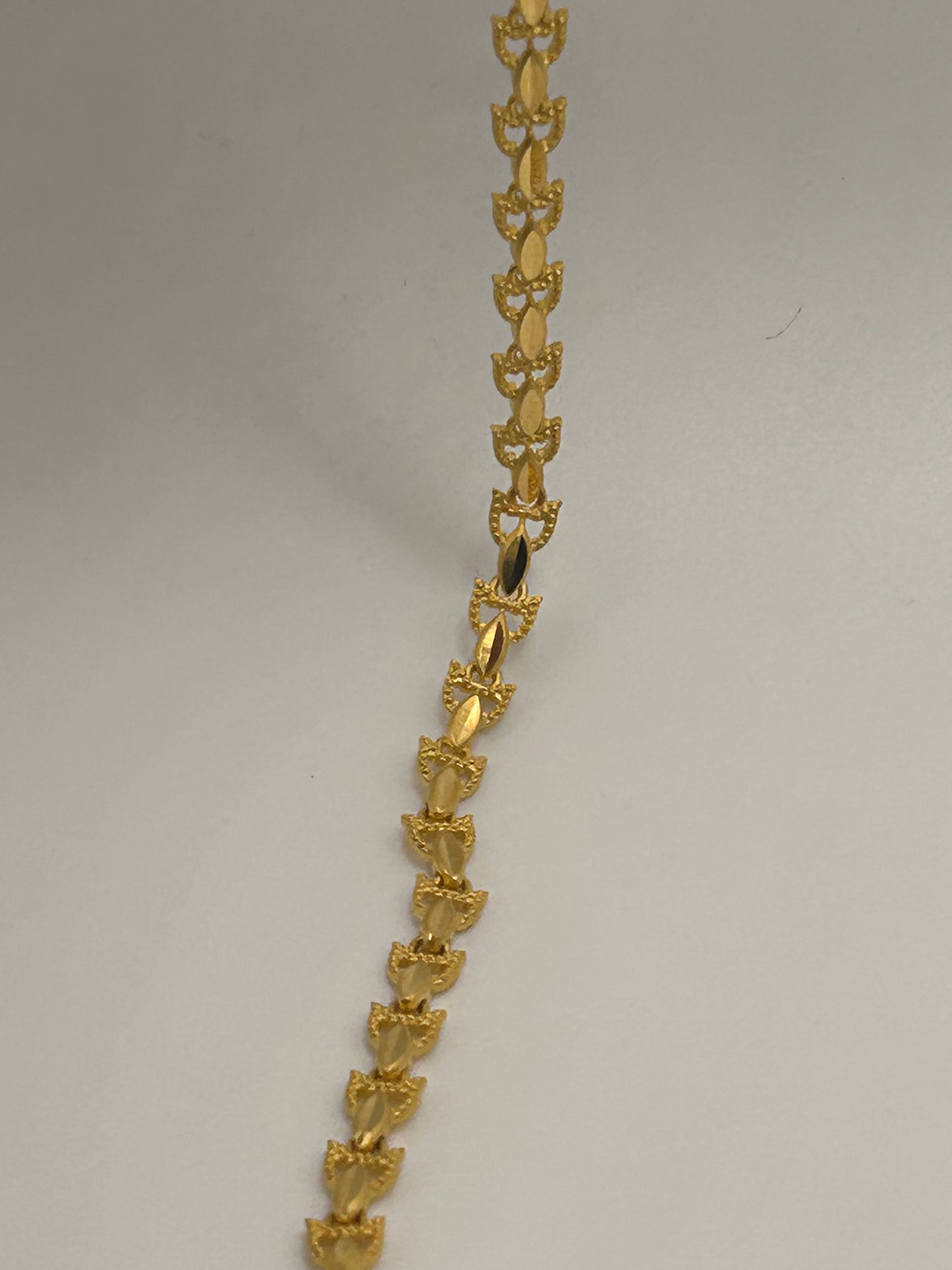 22ct Gold Ladies Bracelet - 8.0 grams Hallmarked