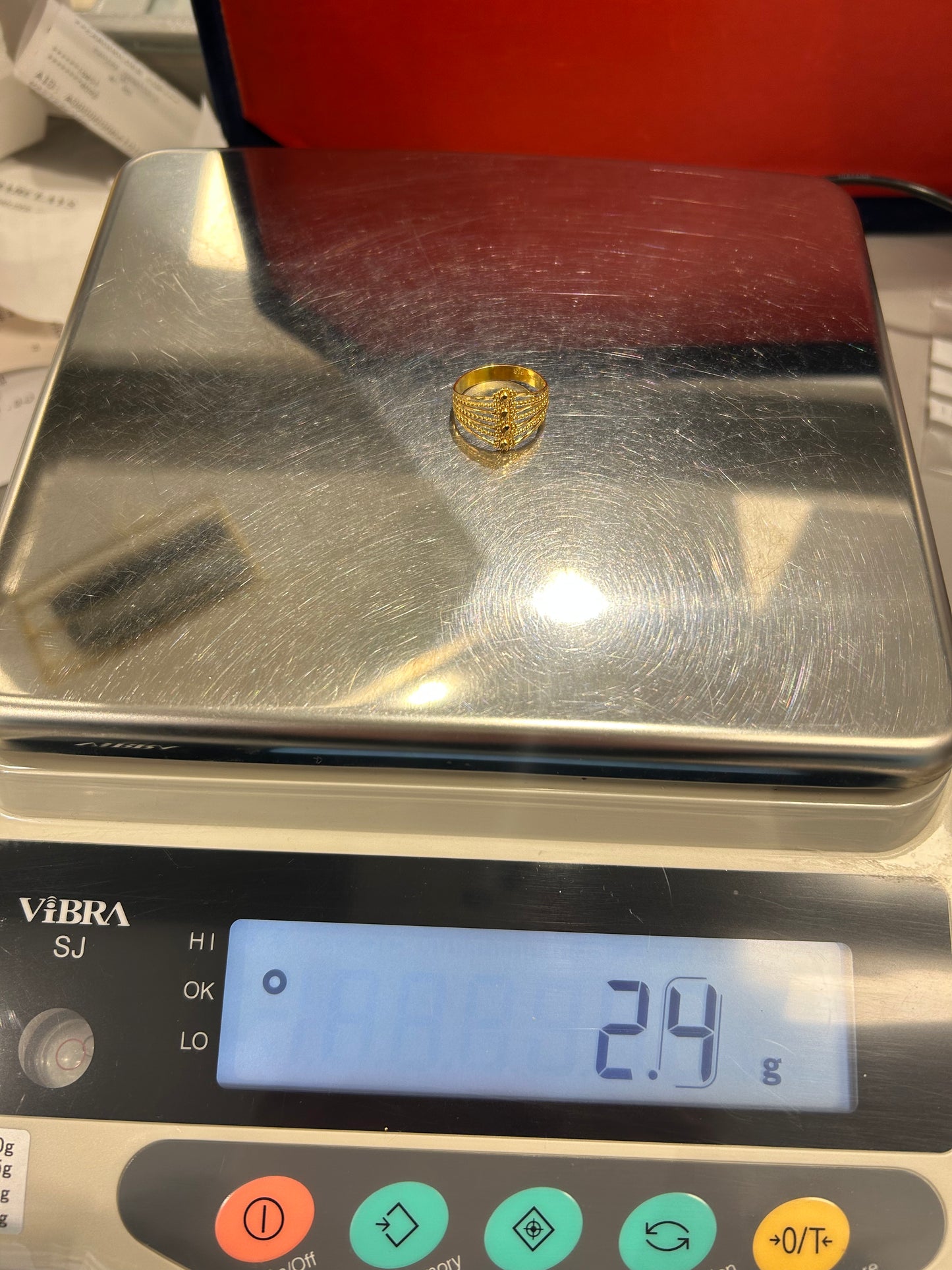 22ct Gold Ladies Ring – 2.4g – Size M (Hallmarked)