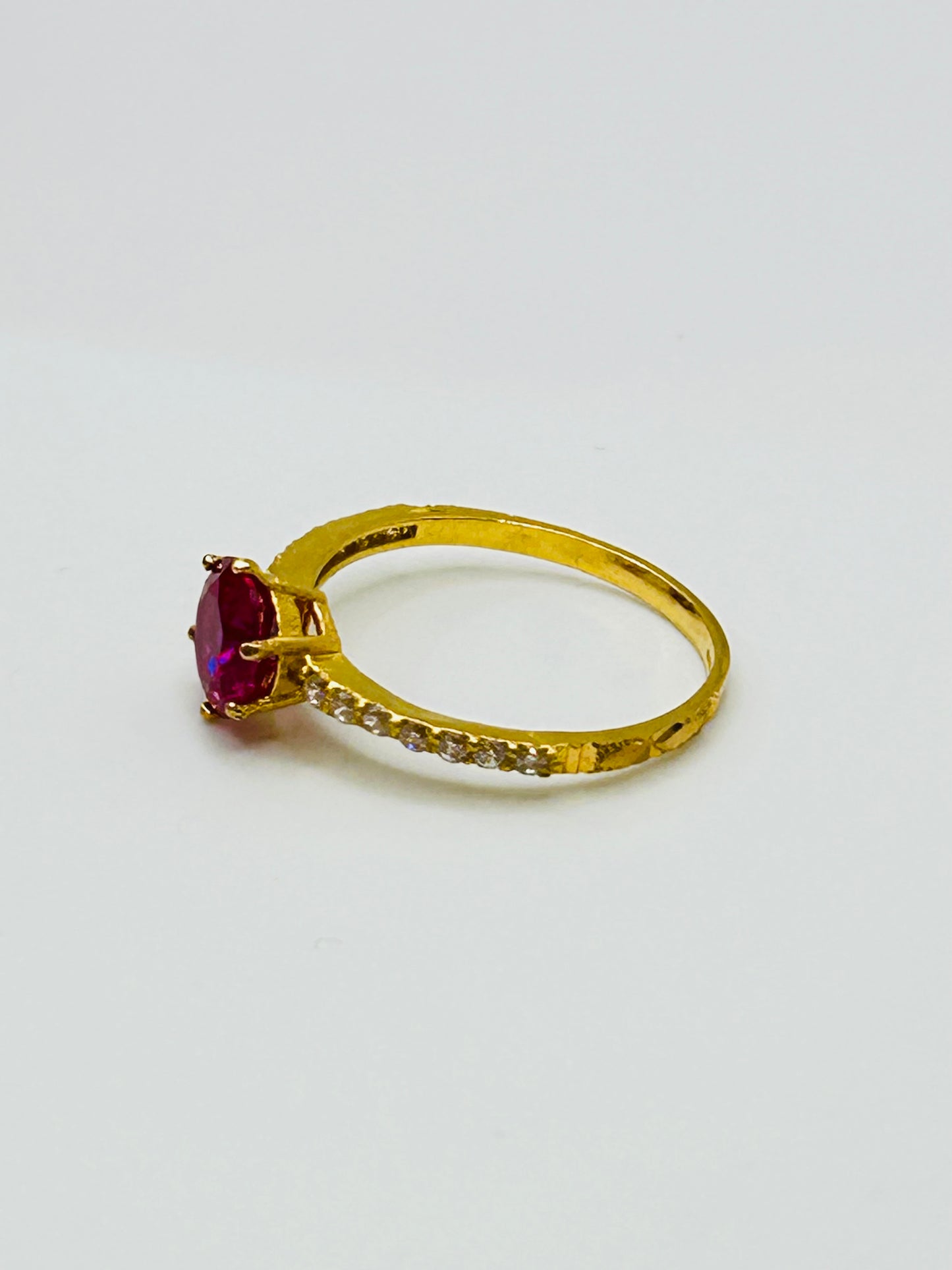 22ct Gold Ladies Ring – 2.2g – Size O (Hallmarked)