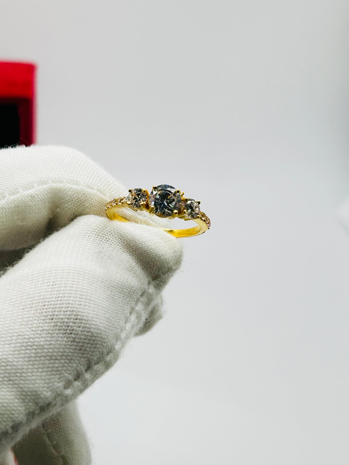 22ct Gold Ladies Ring – 3.0g – Size M (Hallmarked)