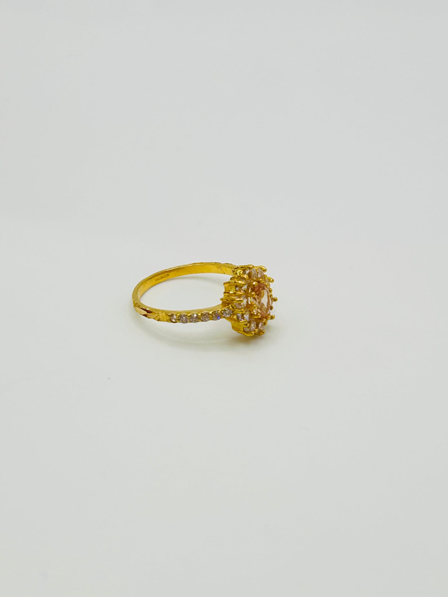 22ct Gold Ladies Ring – 3.3g – Size N½ (Hallmarked)