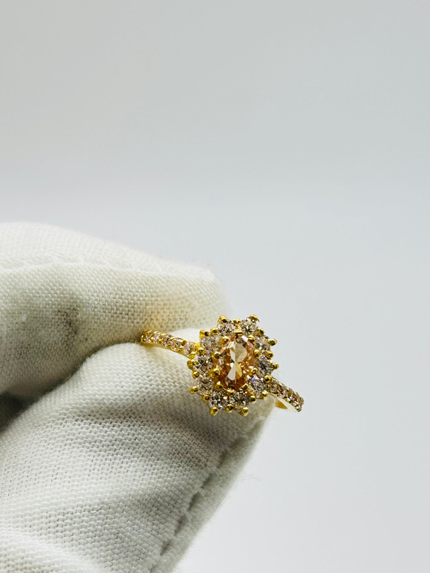 22ct Gold Ladies Ring – 3.3g – Size N½ (Hallmarked)