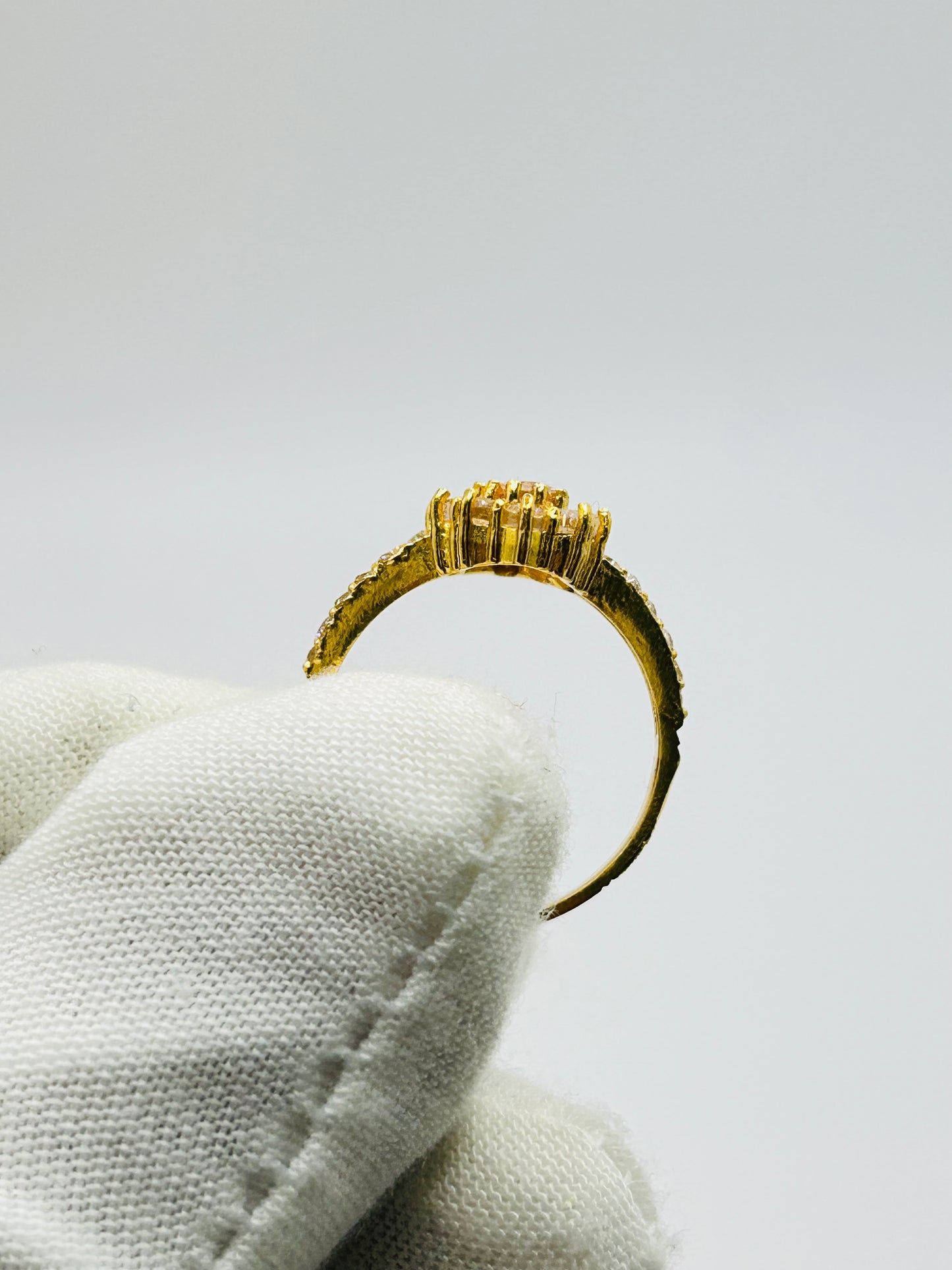 22ct Gold Ladies Ring – 3.3g – Size N½ (Hallmarked)