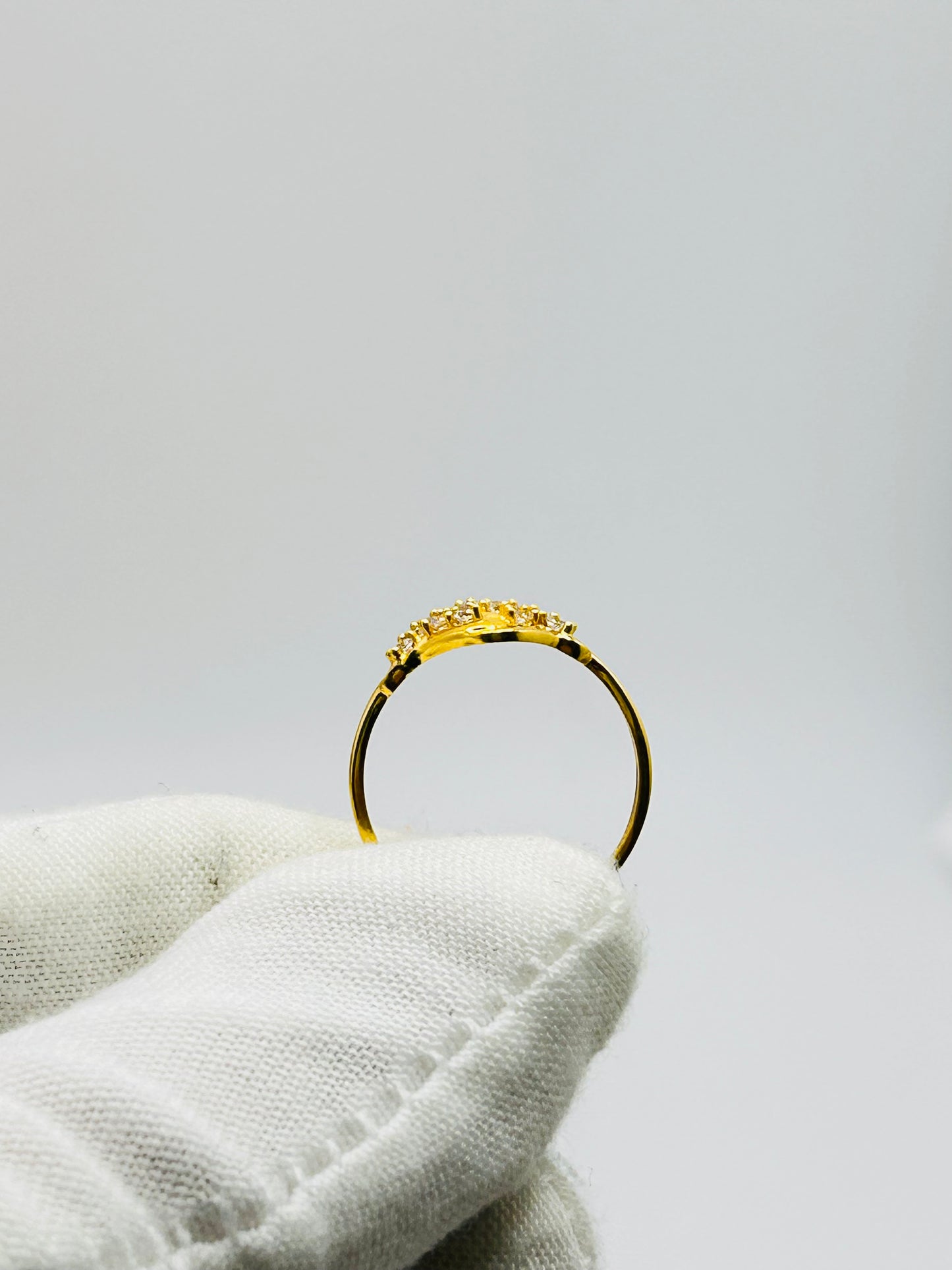 22ct Gold Ladies Ring – 1.6g – Size N (Hallmarked)
