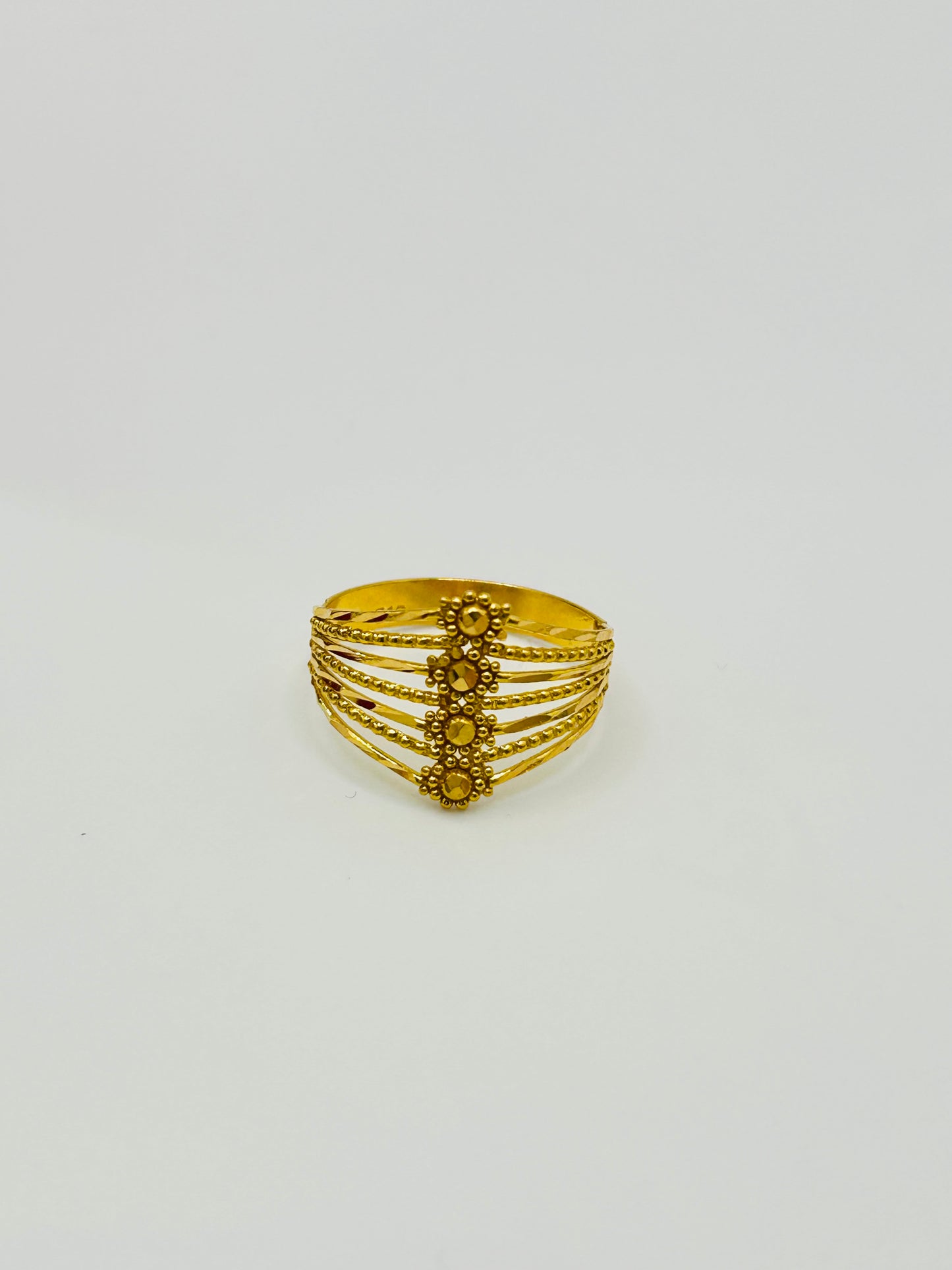 22ct Gold Ladies Ring – 2.4g – Size M (Hallmarked)