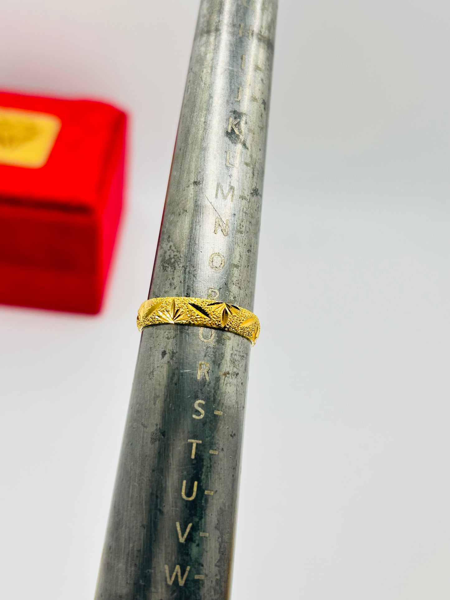 22ct Gold Ladies Band – 3.7g – Size P½ (Hallmarked)