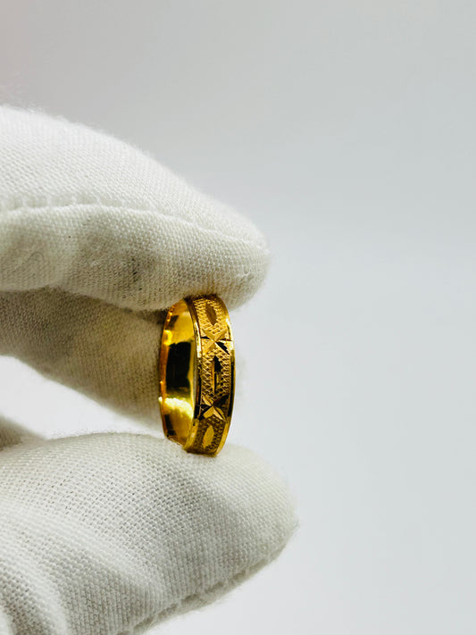 22ct Gold Ladies Band – 2.4g – Size M (Hallmarked)