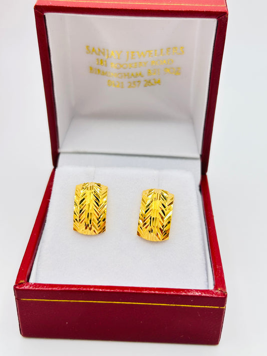 22ct Gold Stud Earrings – 2.1g (Hallmarked)