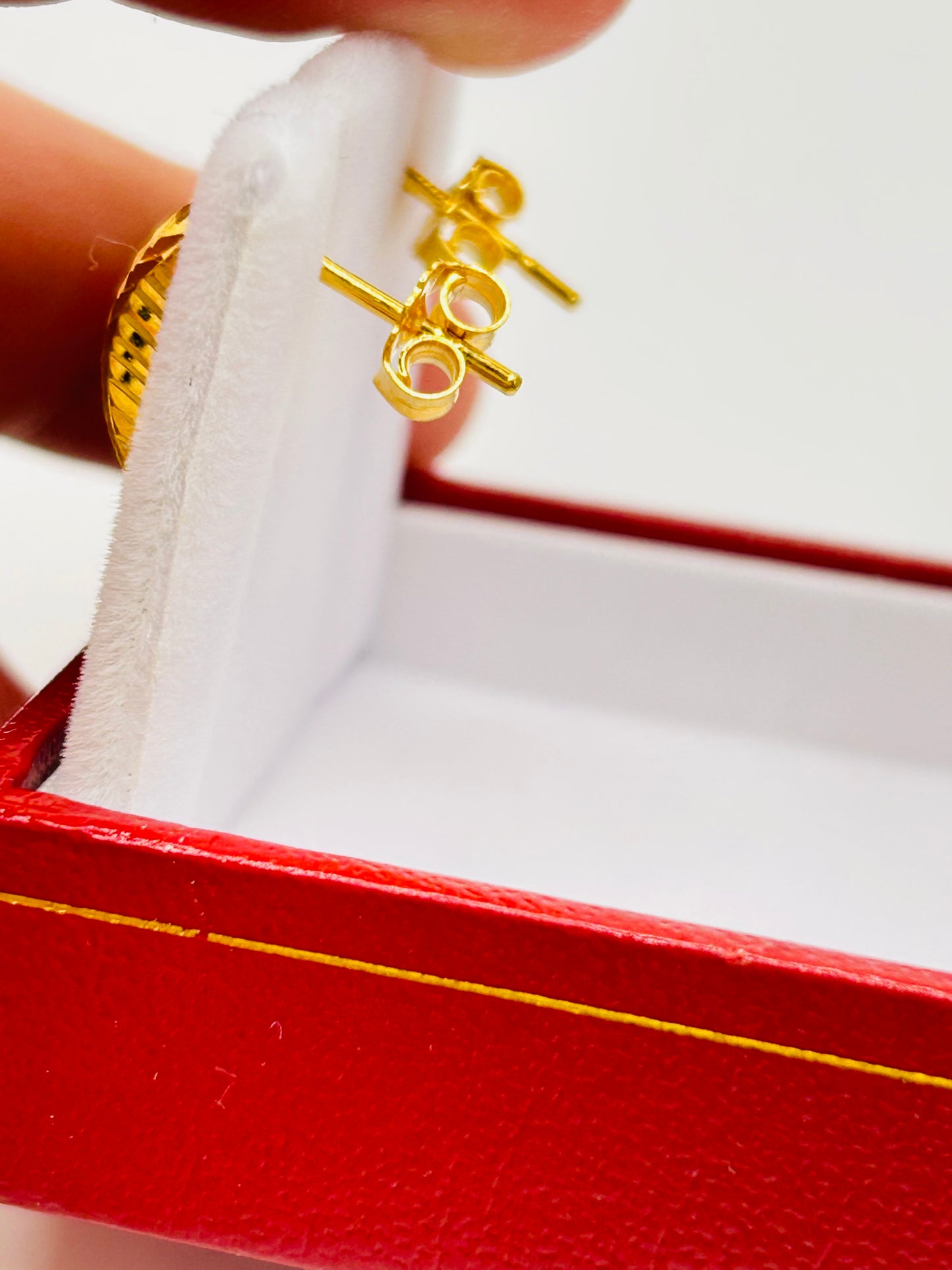 22ct Gold Stud Earrings – 2.1g (Hallmarked)