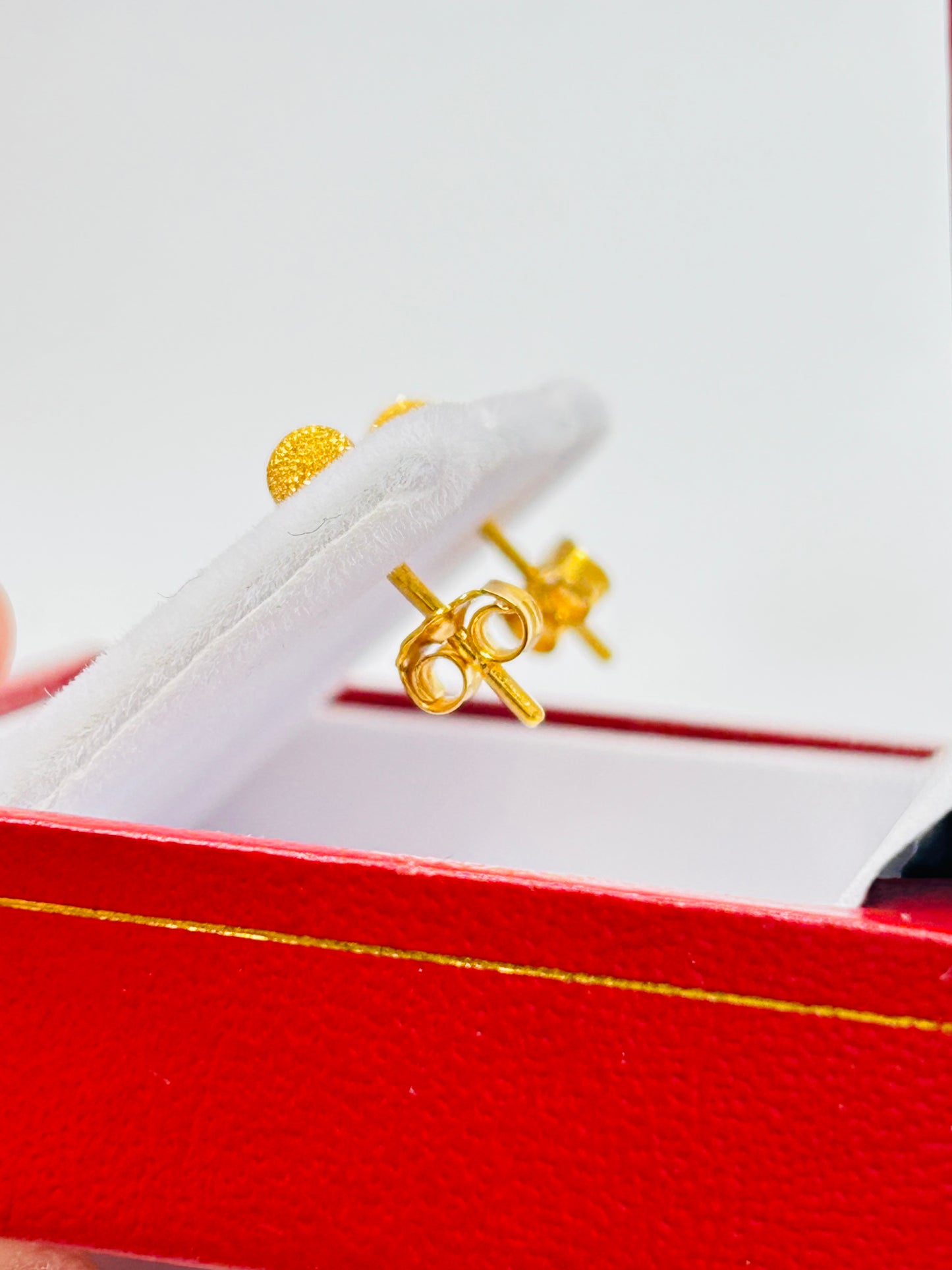 22ct Gold Stud Earrings – 1.3g (Hallmarked)