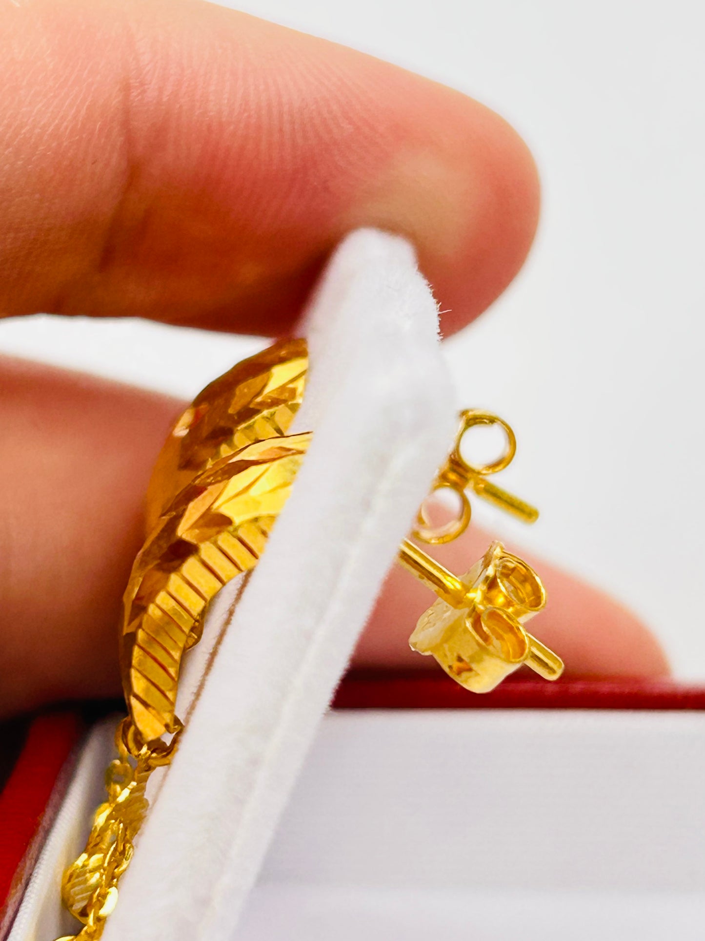 22ct Gold Stud Earrings – 2.7g (Hallmarked)