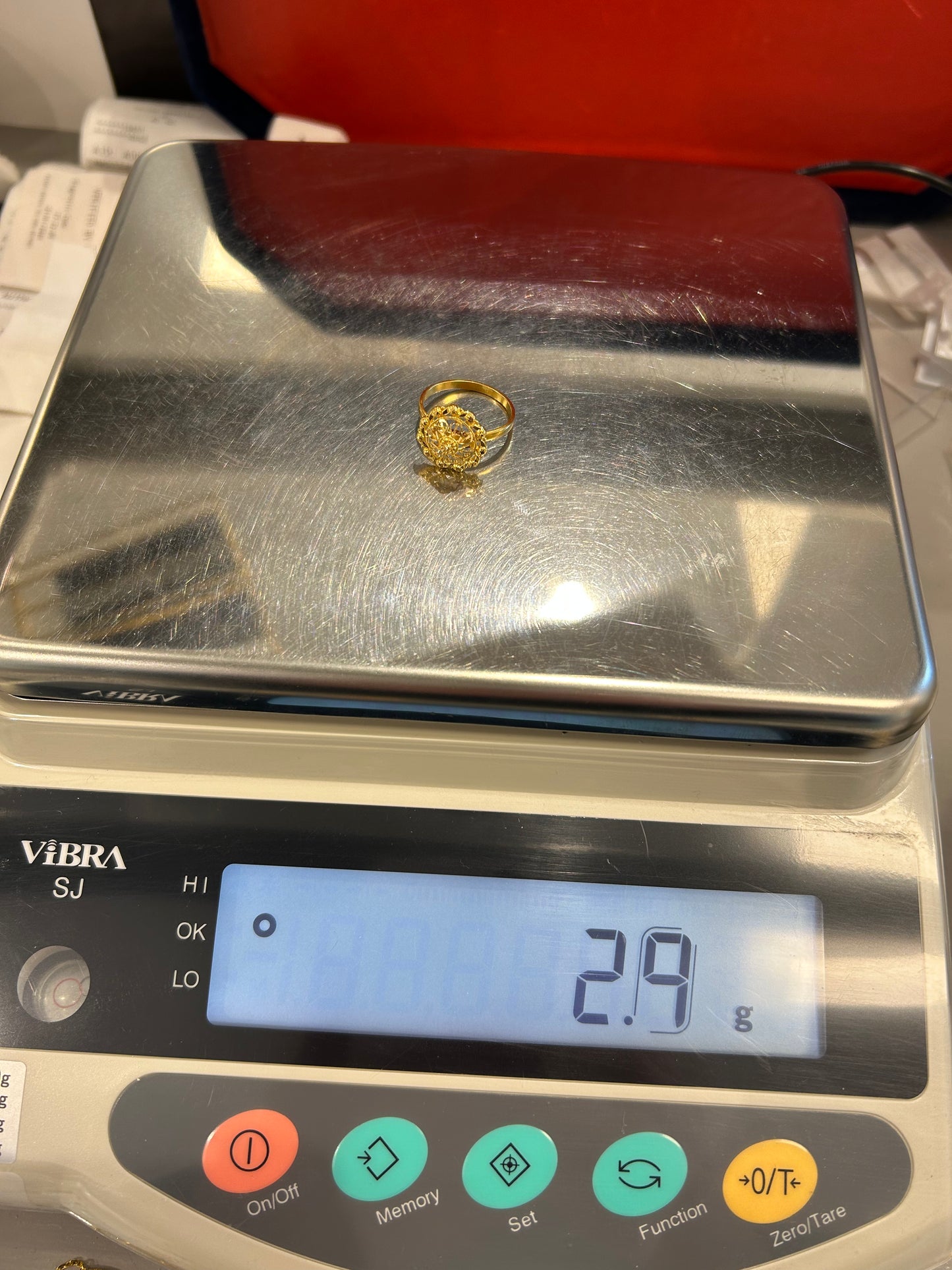 22ct Gold Ladies Ring – 2.9g – Size O (Hallmarked)