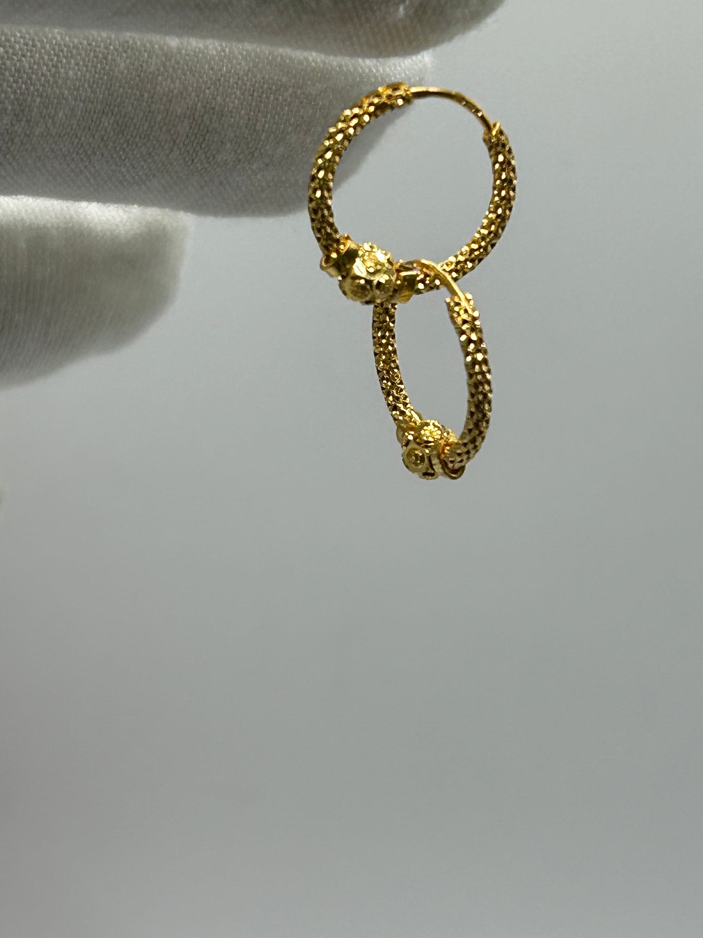 22ct Gold Earrings 1.9 grams Hallmarked