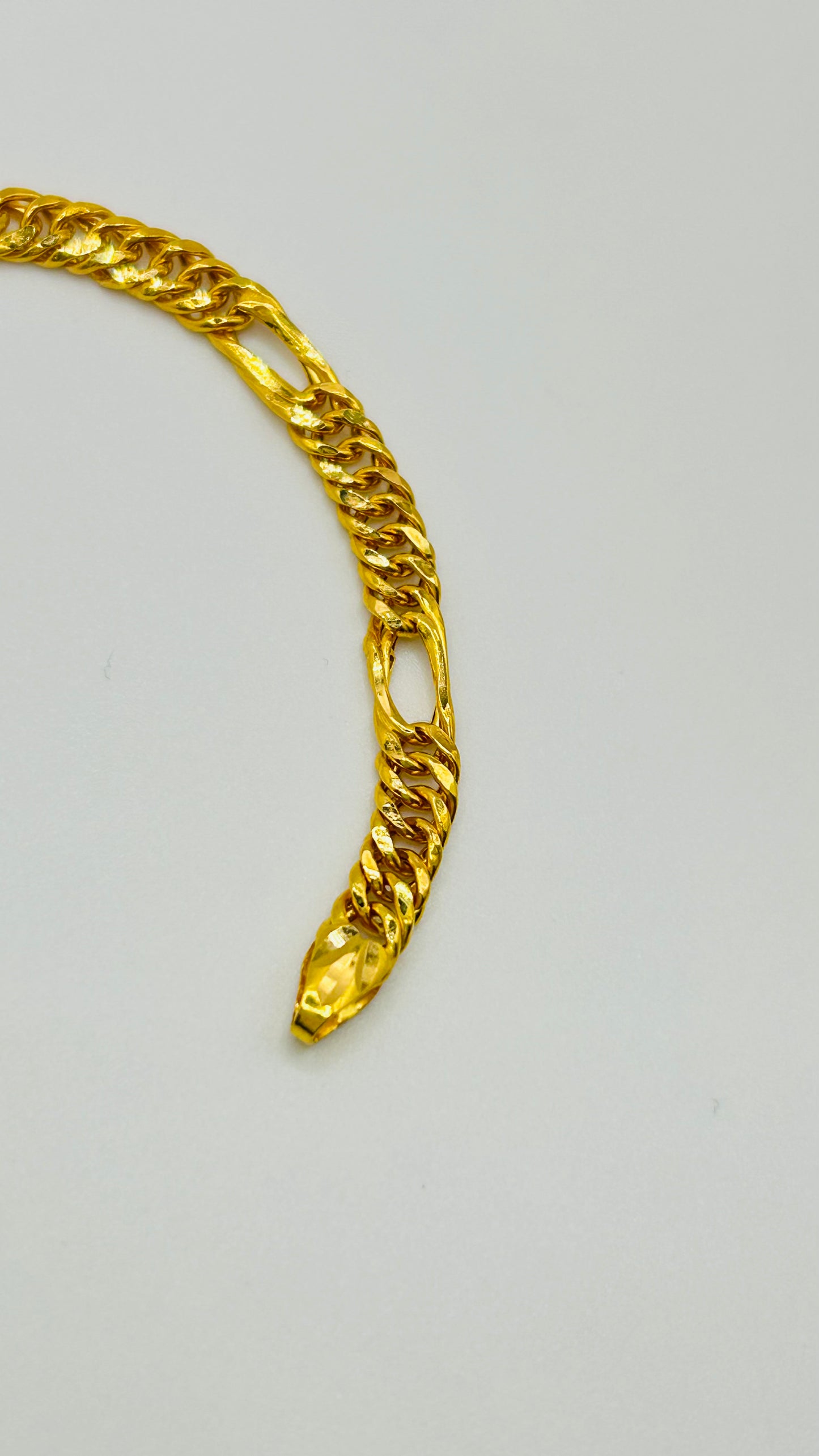 22ct Gold Baby Bracelet – 3.3g – 5.5 Inches (Hallmarked)