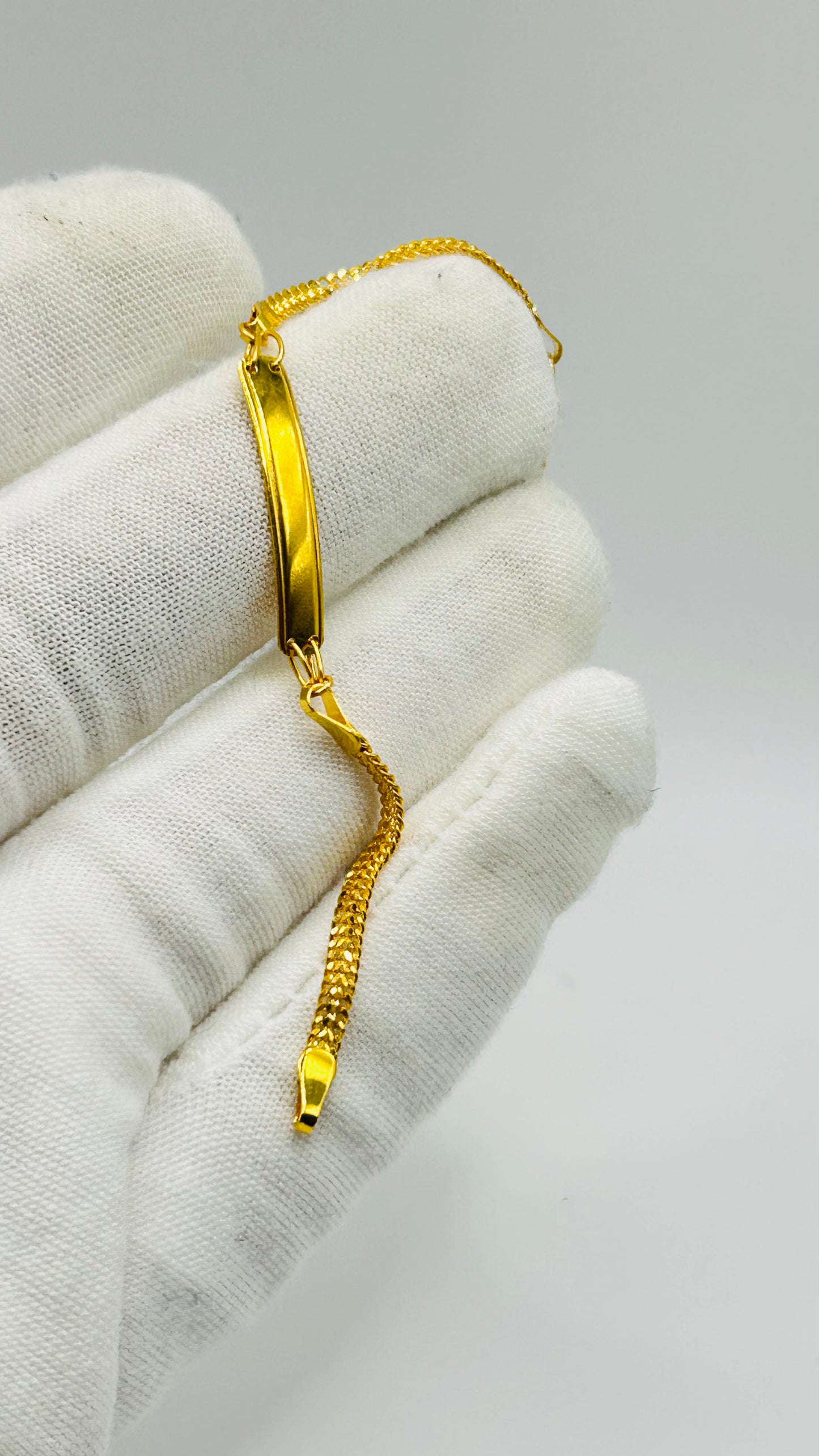 22ct Gold Baby Bracelet – 3.3g – 5 Inches (Hallmarked)