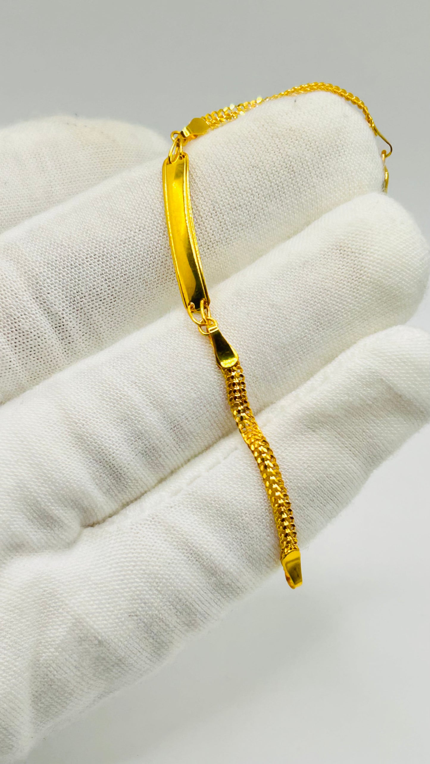 22ct Gold Baby Bracelet – 3.3g – 5 Inches (Hallmarked)