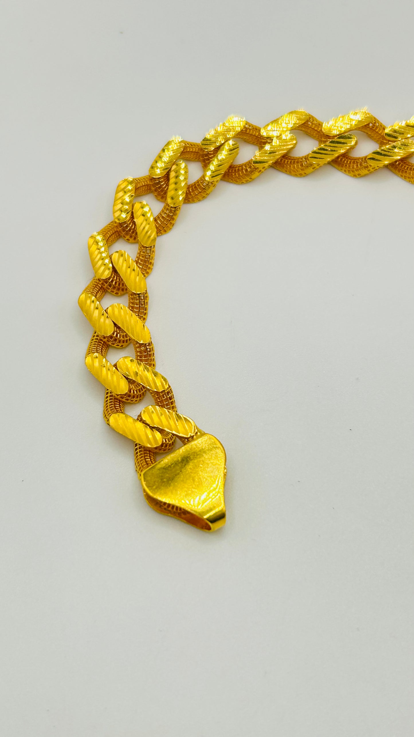 22ct Gold Men’s Bracelet – 16.6g – 8 Inches (Hallmarked)