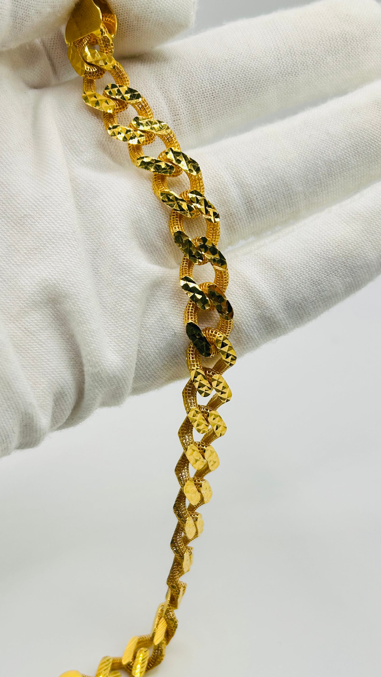 22ct Gold Men’s Bracelet – 16.6g – 8 Inches (Hallmarked)