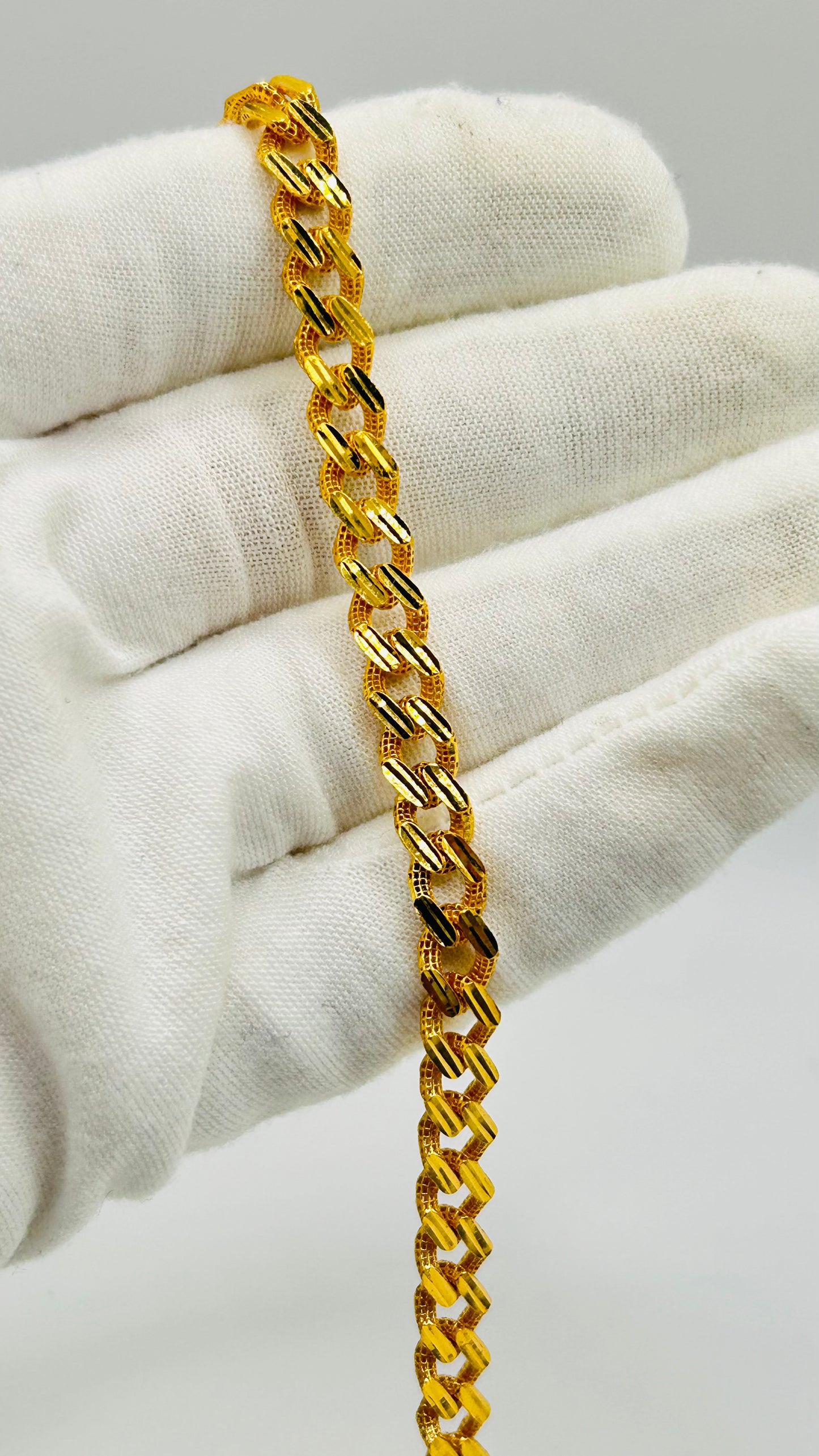 22ct Gold Men’s Bracelet – 10.4g – 8 Inches (Hallmarked)