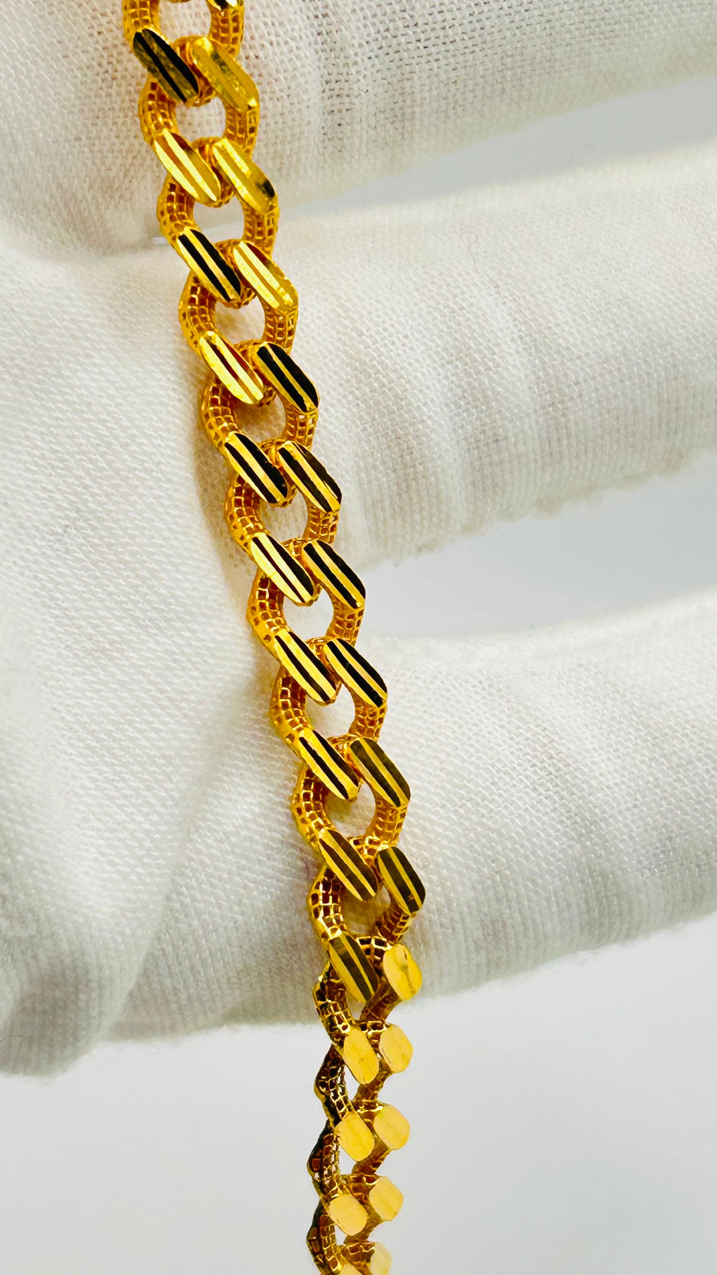 22ct Gold Men’s Bracelet – 10.4g – 8 Inches (Hallmarked)