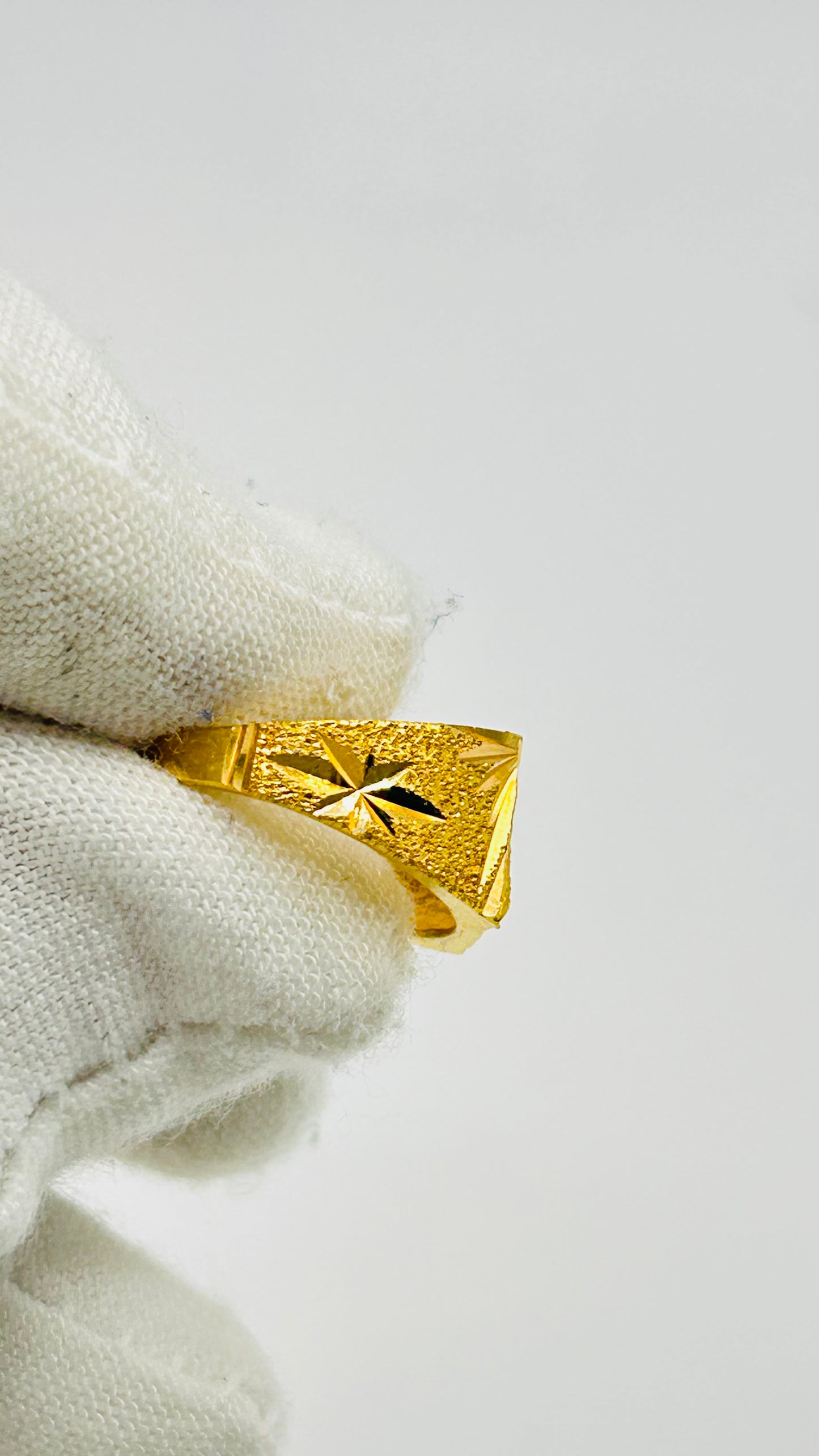 22ct Gold Baby Ring – 2.4g (Hallmarked)