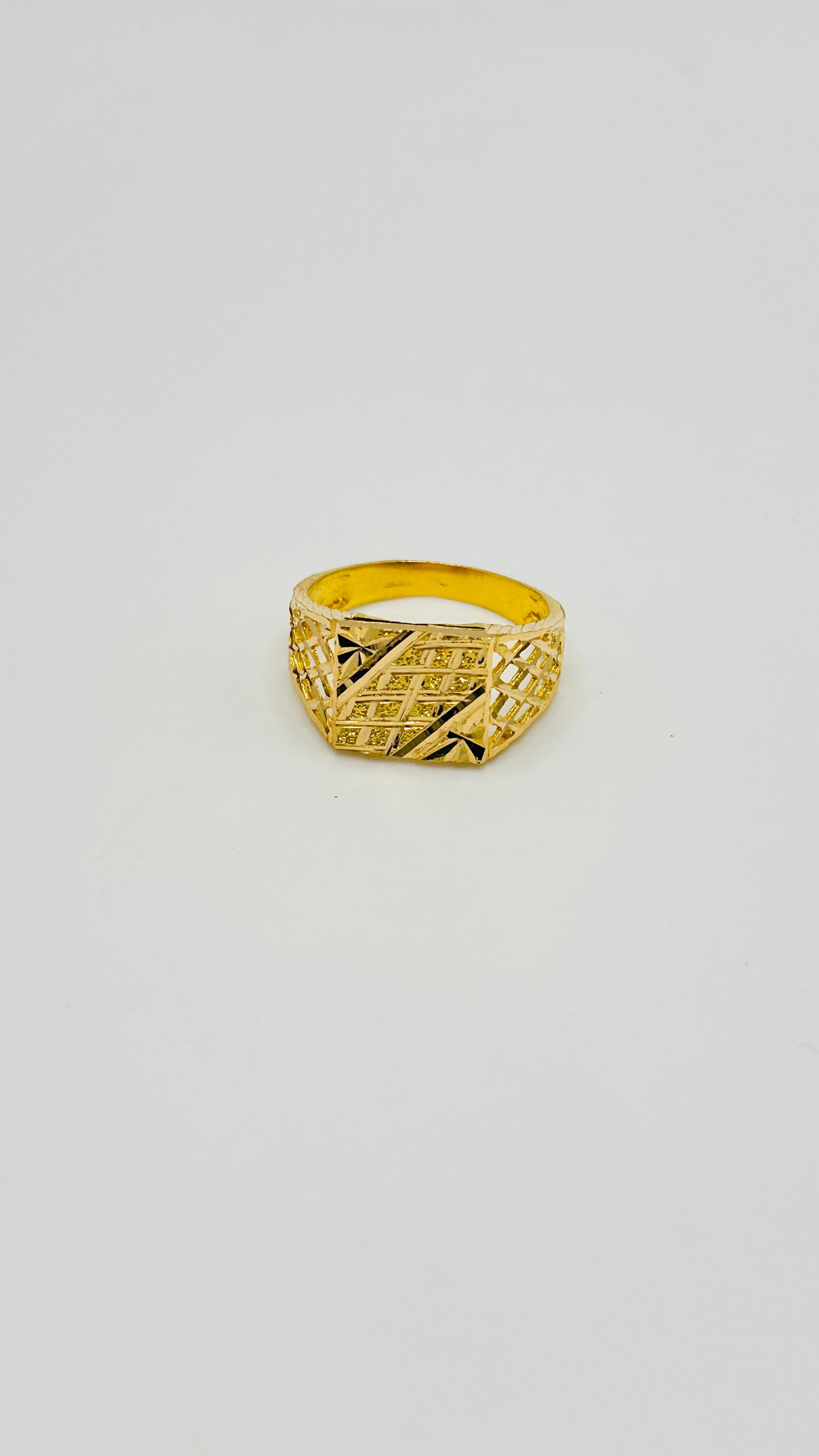 22ct Gold Men’s Ring – 3.5g – Size S (Hallmarked)