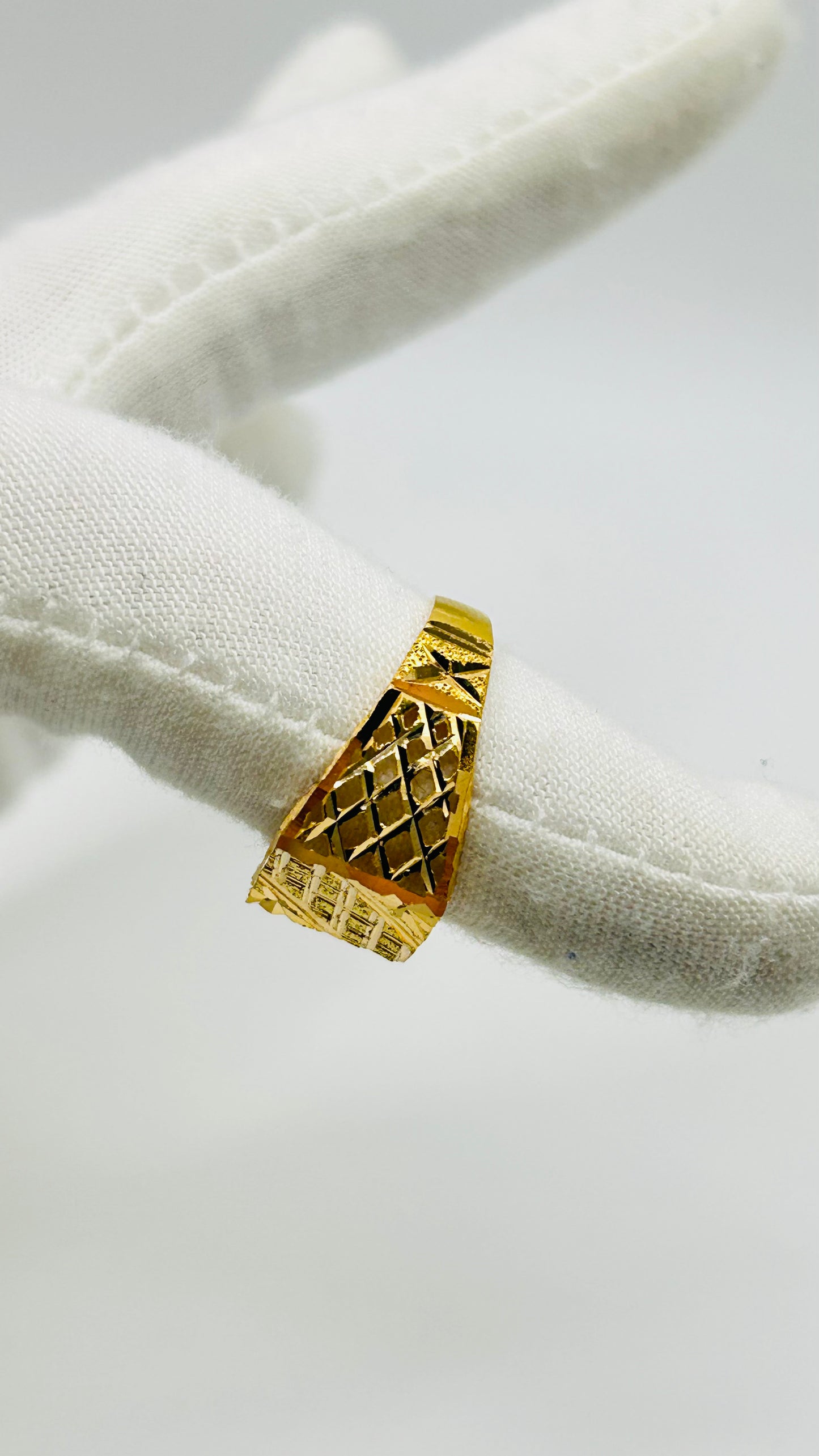 22ct Gold Men’s Ring – 3.5g – Size S (Hallmarked)
