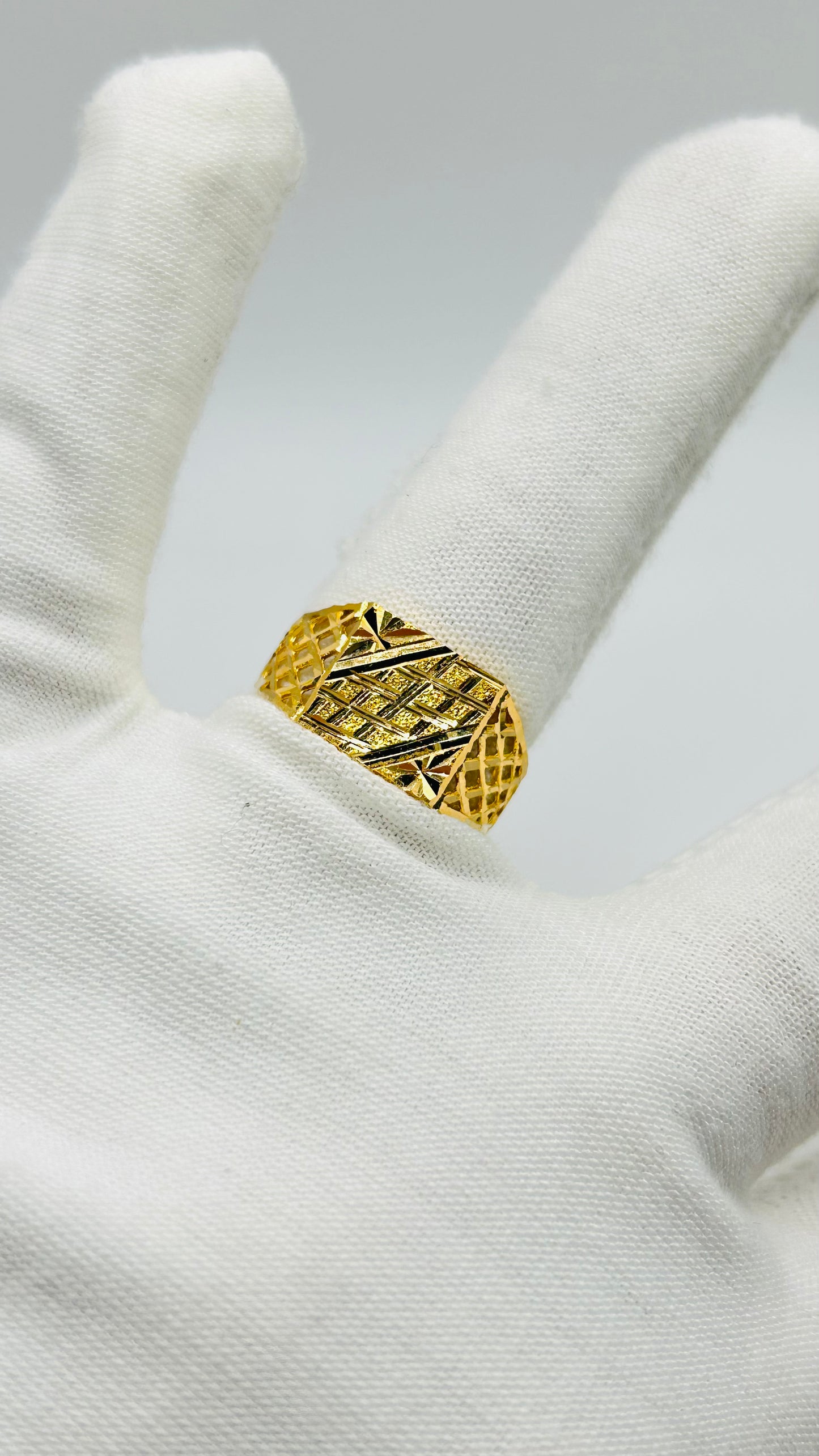 22ct Gold Men’s Ring – 3.5g – Size S (Hallmarked)